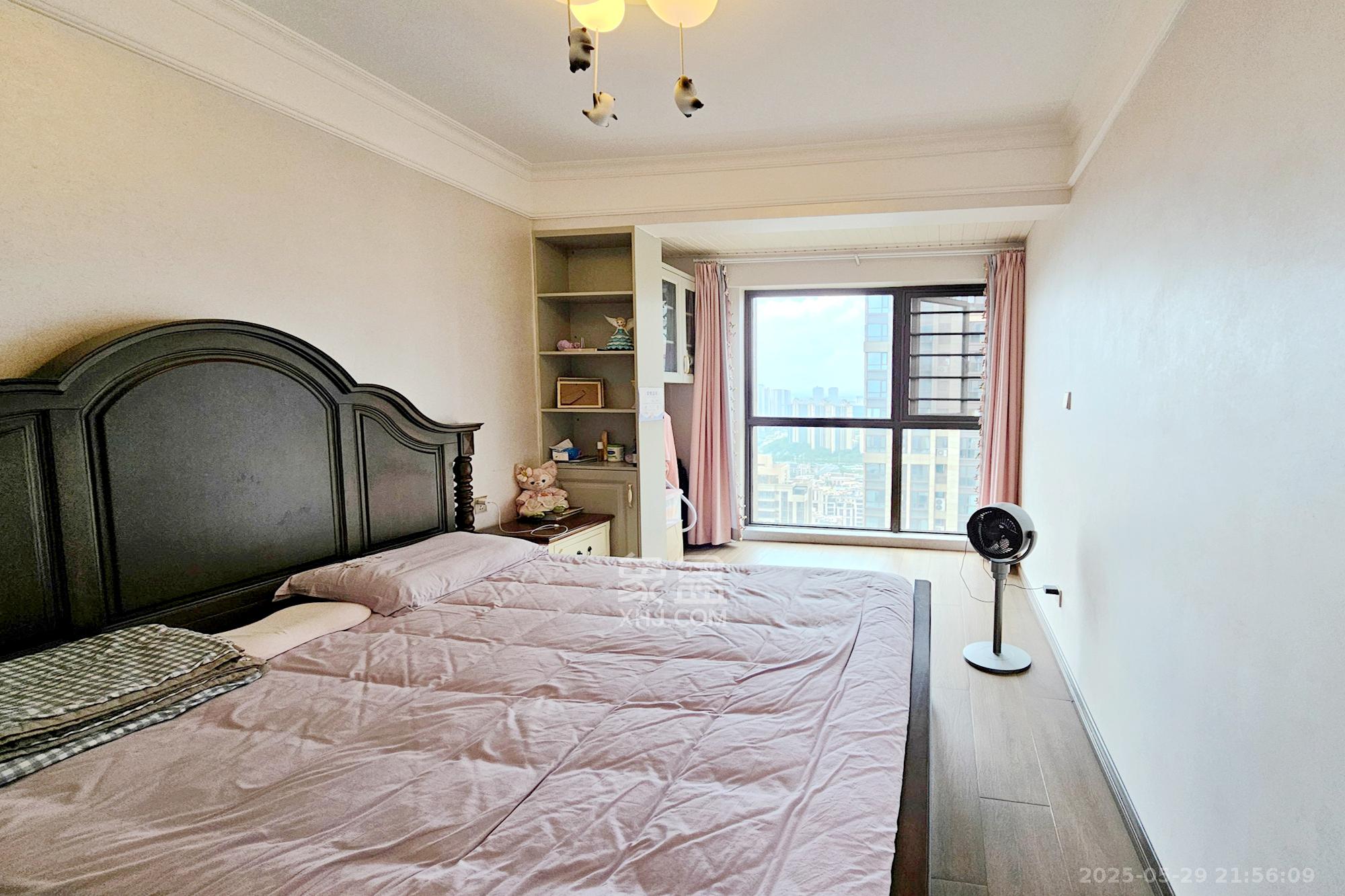 明昇壹城(明昇时代广场)二期  4室2厅2卫    223.0万 明昇壹城(明昇时代广场)二期  4室2厅2卫    223.0万卧室