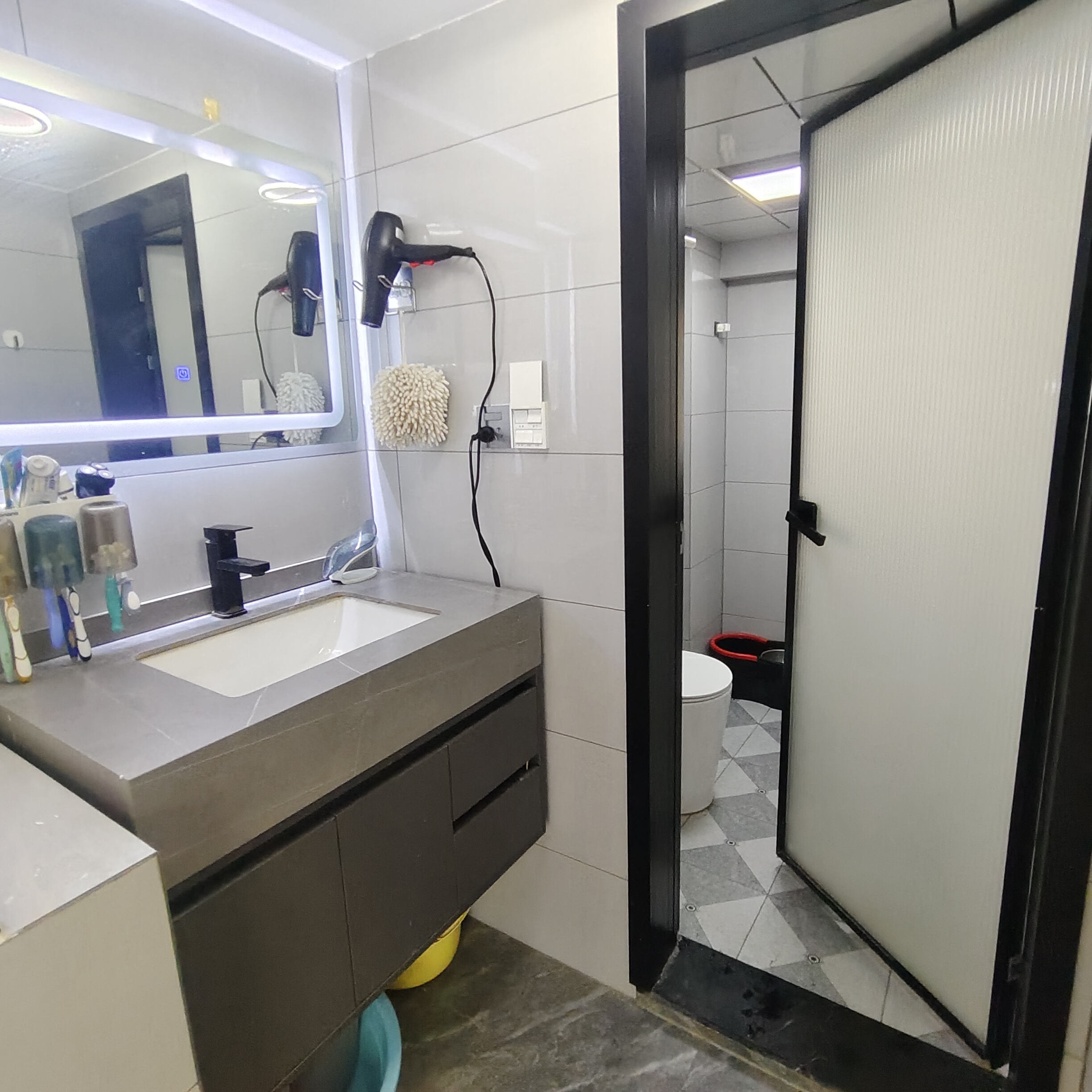 桃花缘  4室2厅2卫   95.00万 桃花缘  4室2厅2卫   95.00万室内图