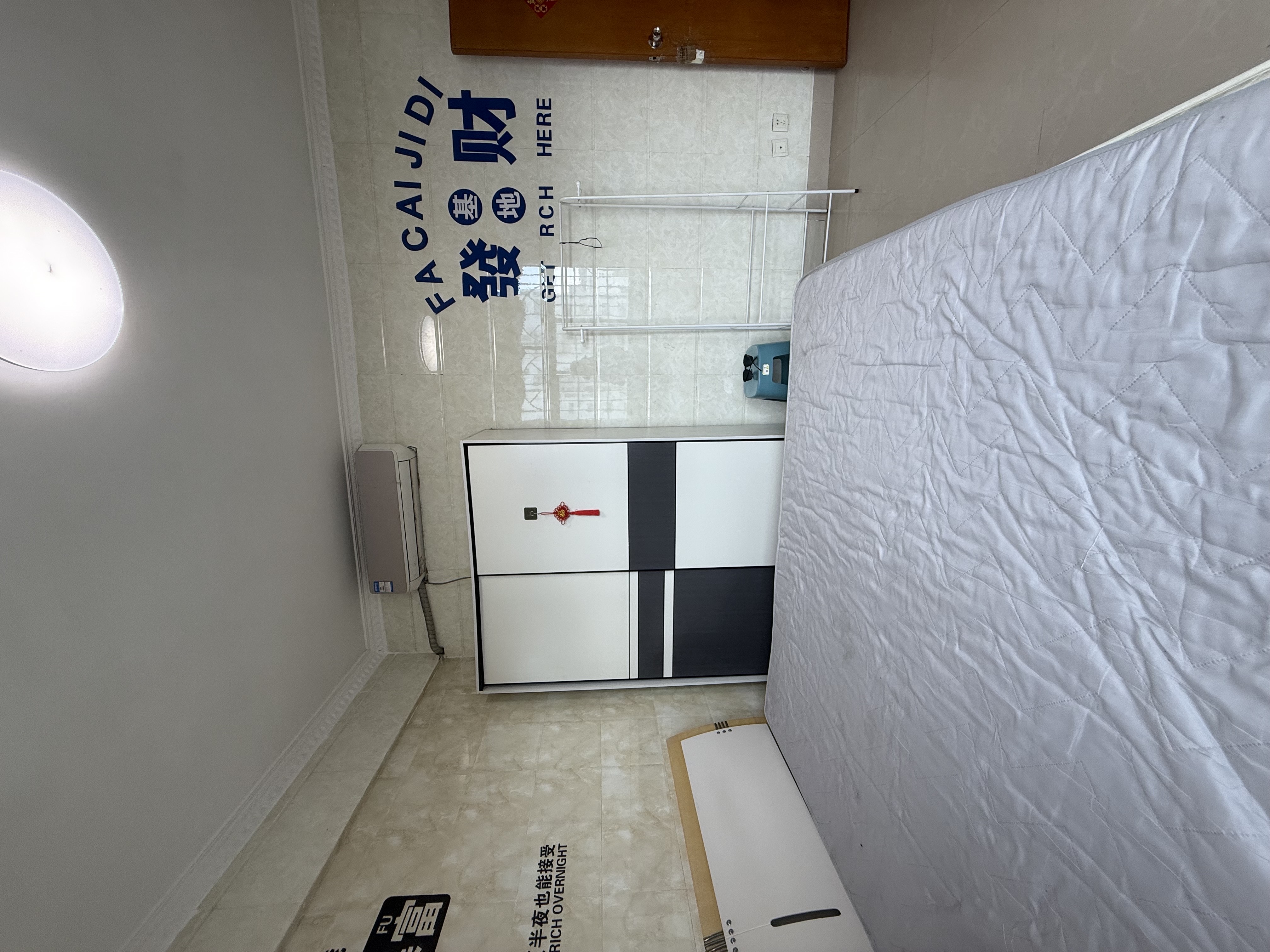 康业花园  2室2厅1卫   2200.00元/月室内图