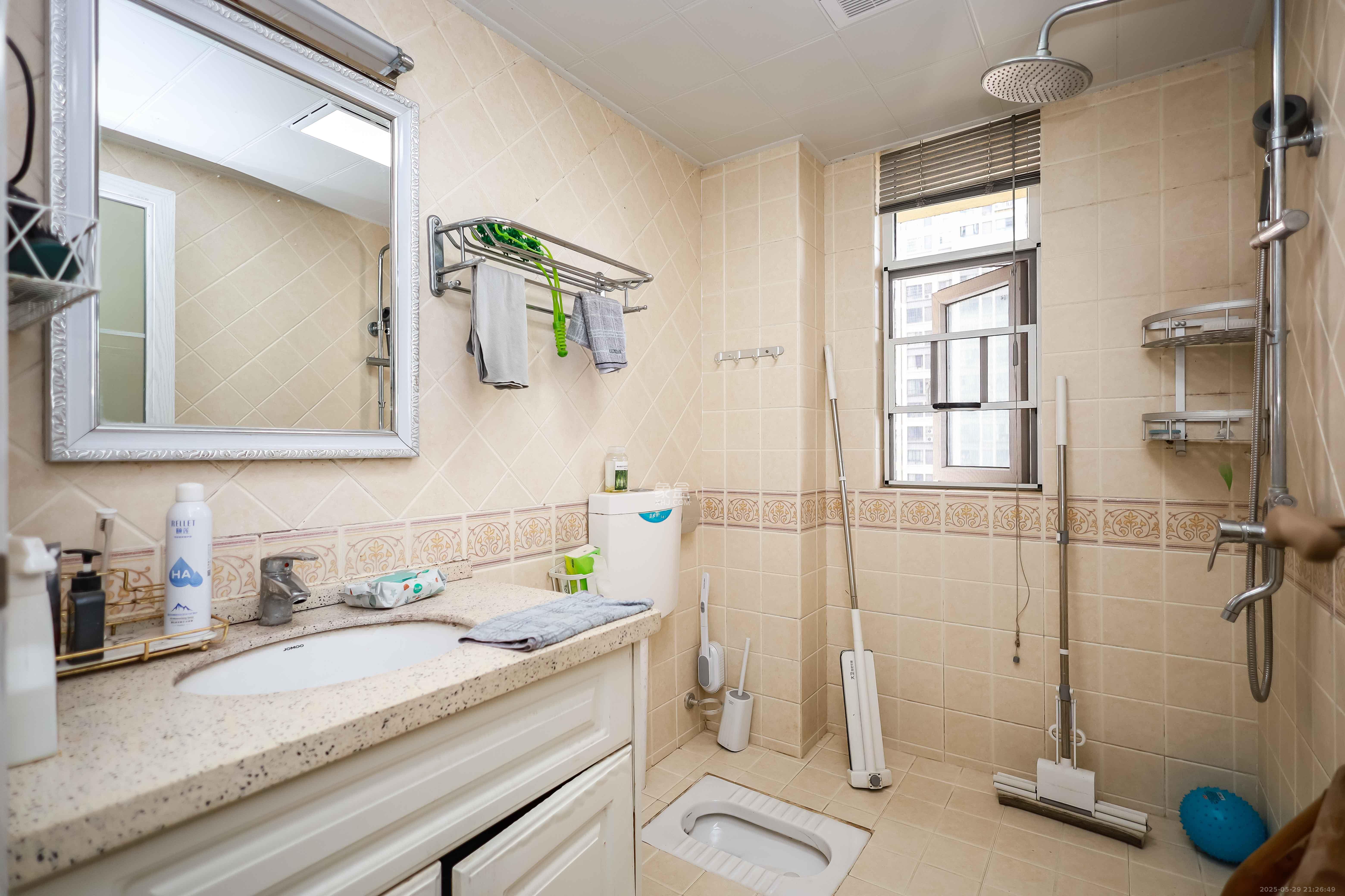 天麓尚层 4室2厅2卫 95.0万 天麓尚层 4室2厅2卫 95.0万卫生间