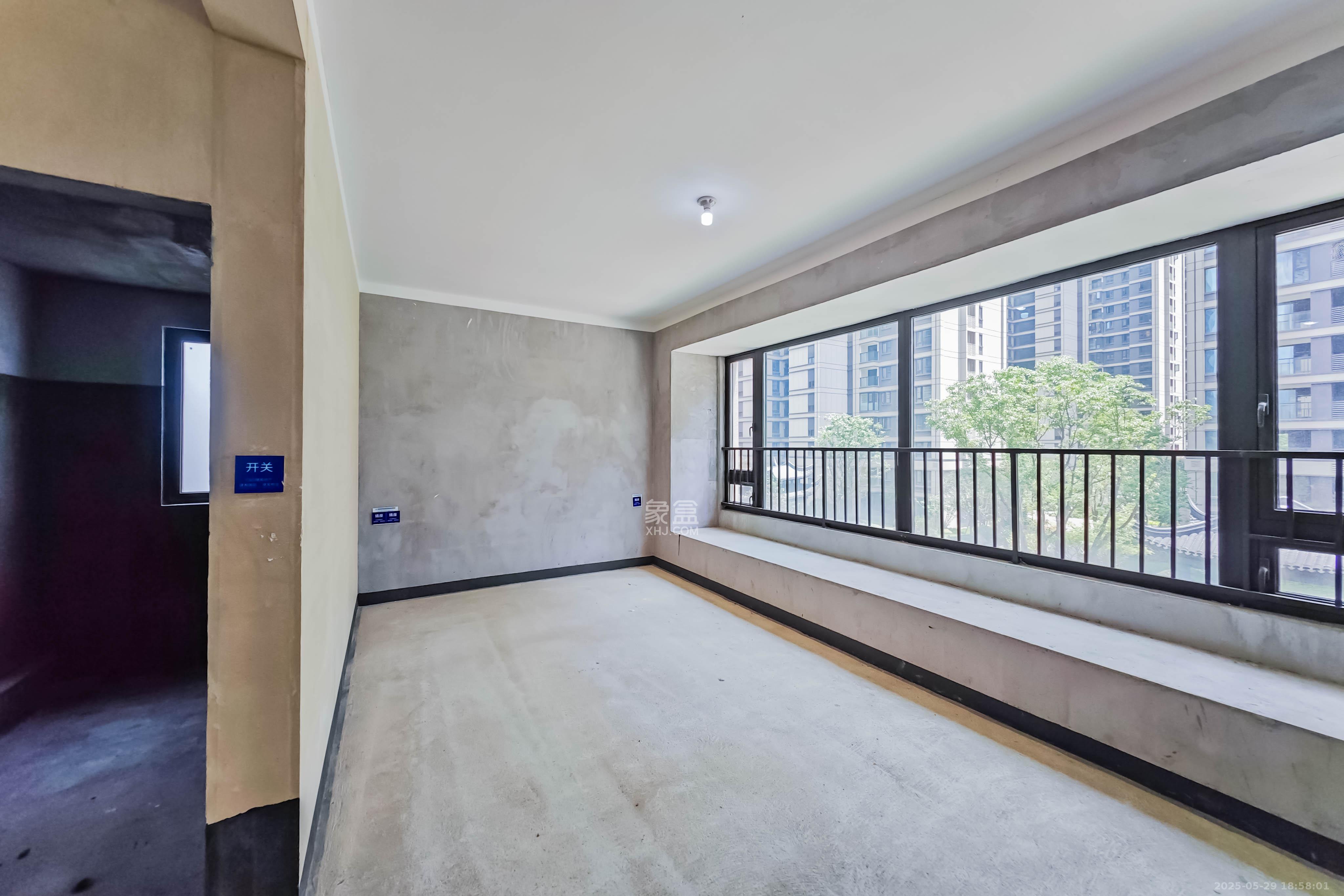 建发玖洲观澜  4室2厅2卫   238.00万其他