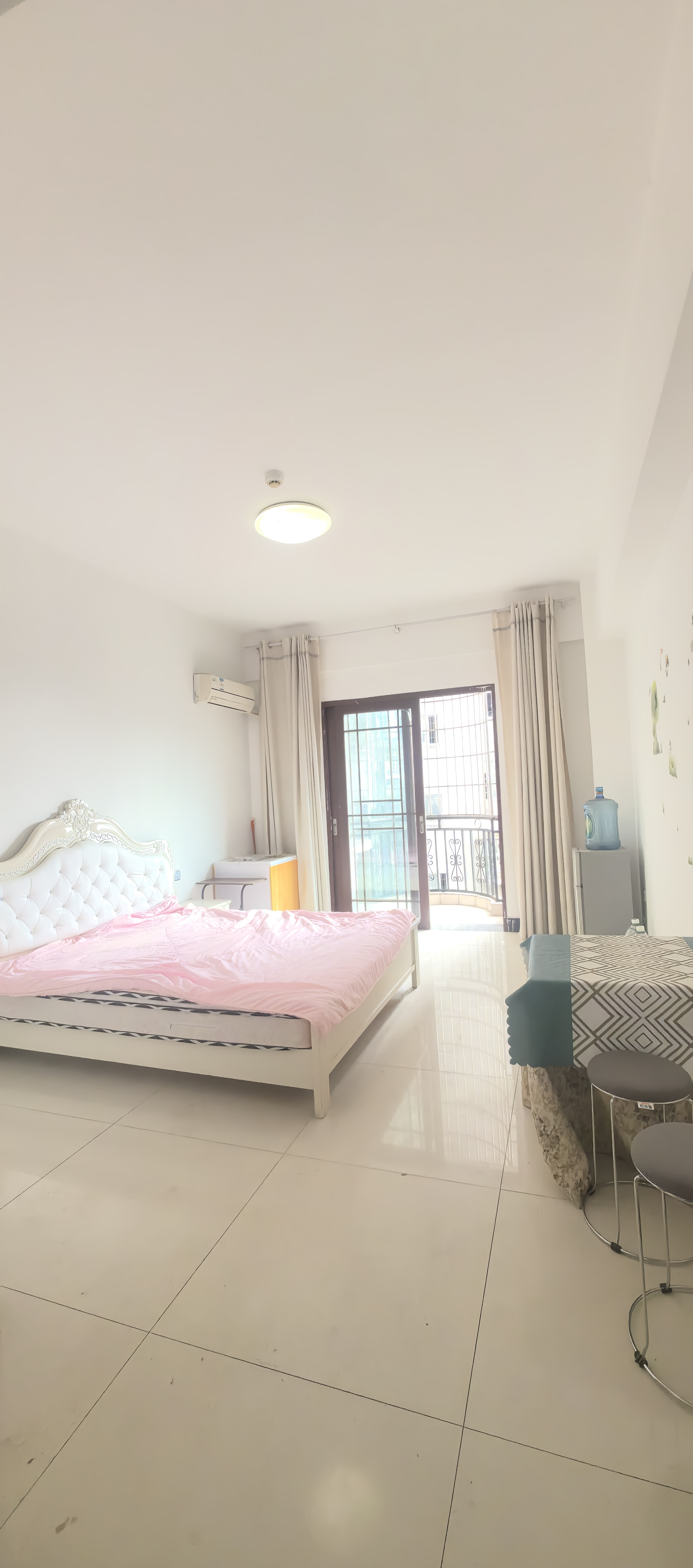 鹏泰国际 1室1厅1卫 26.8万 鹏泰国际 1室1厅1卫 26.8万客厅