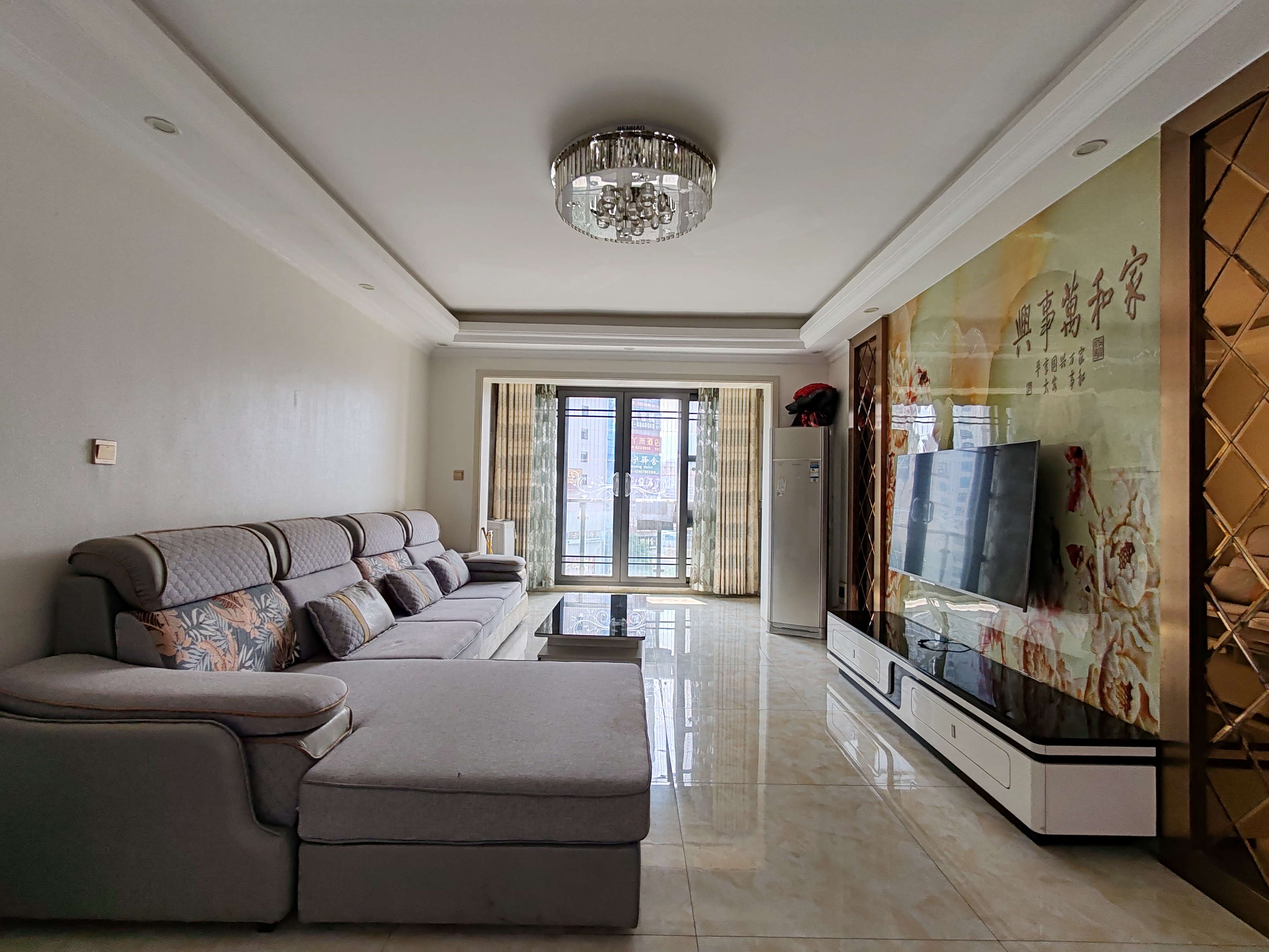 华天城小区 2室2厅1卫 2000.0元/月 华天城小区 2室2厅1卫 2000.0元/月室内图