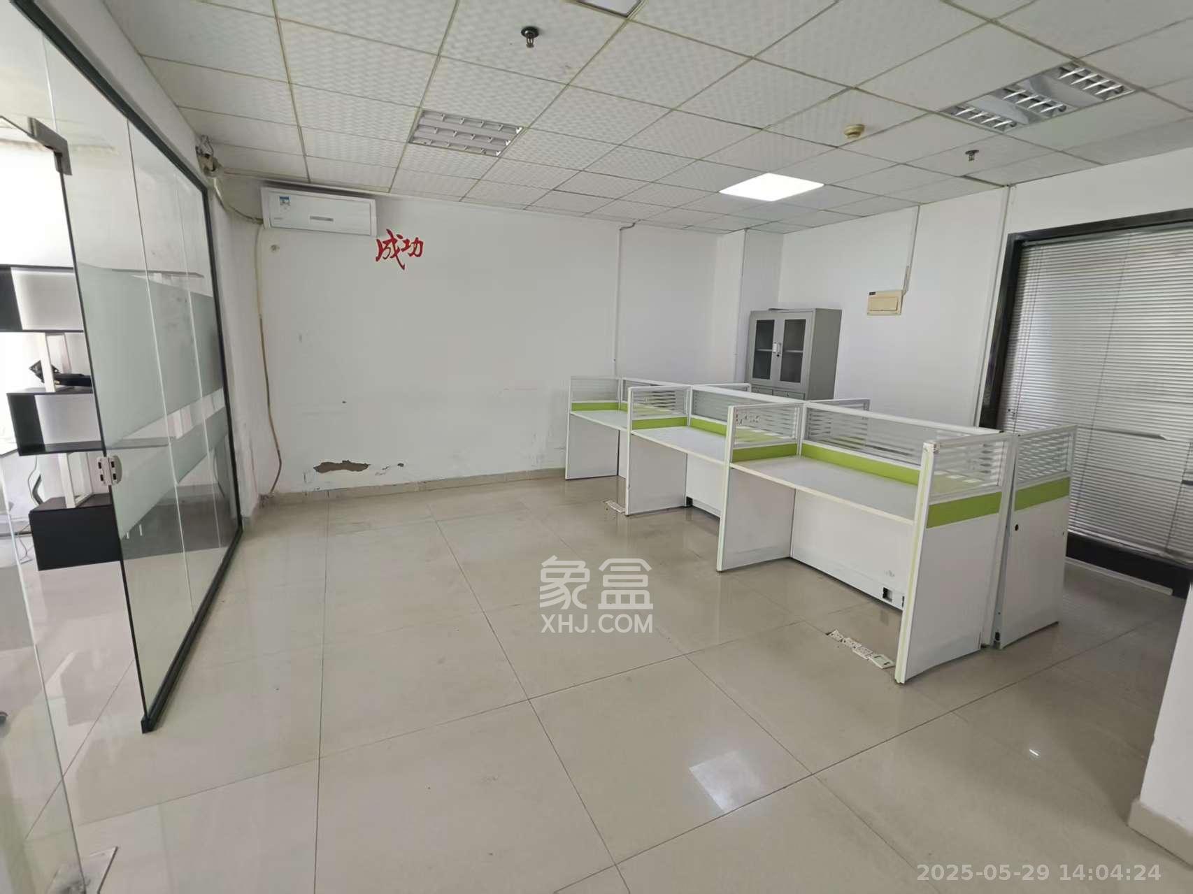 达美D6区   43.0㎡      5000.0元/月