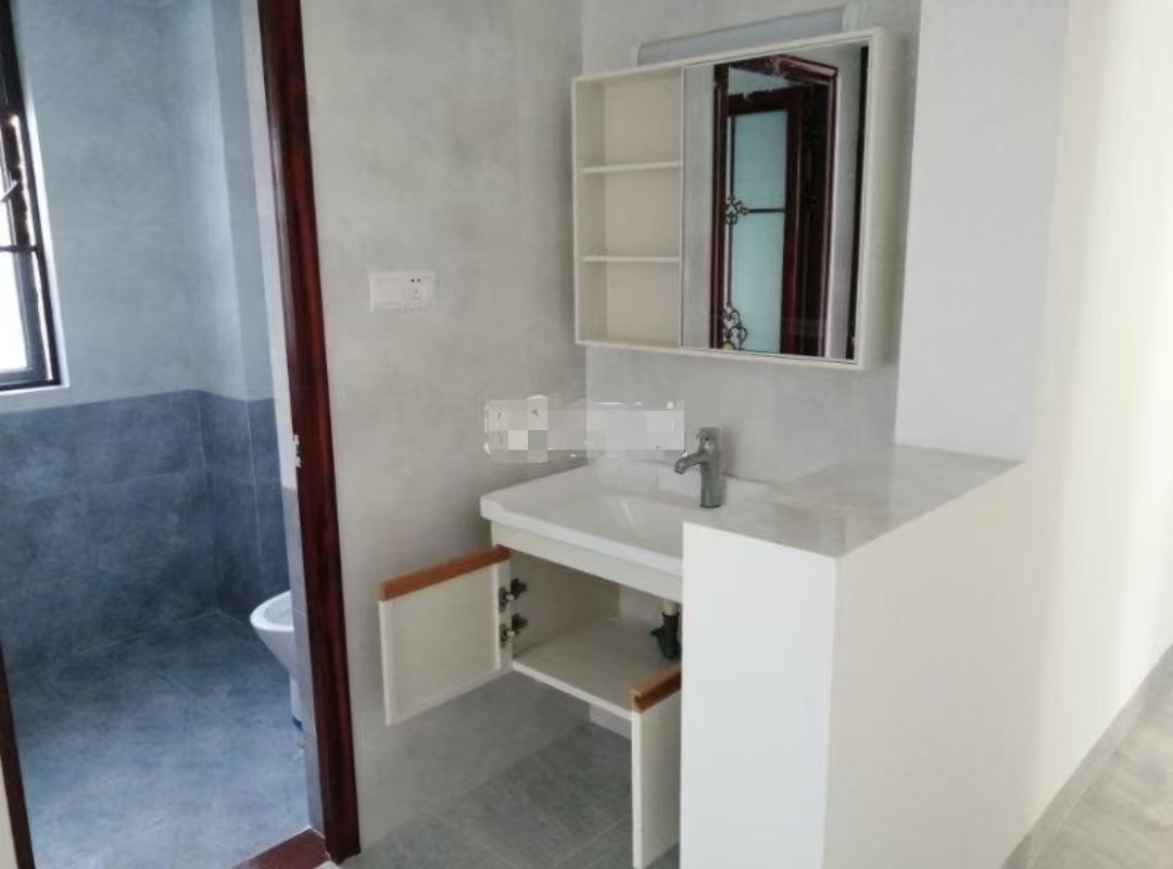 绿地城逸园 3室2厅1卫 2400.0元/月 绿地城逸园 3室2厅1卫 2400.0元/月室内图