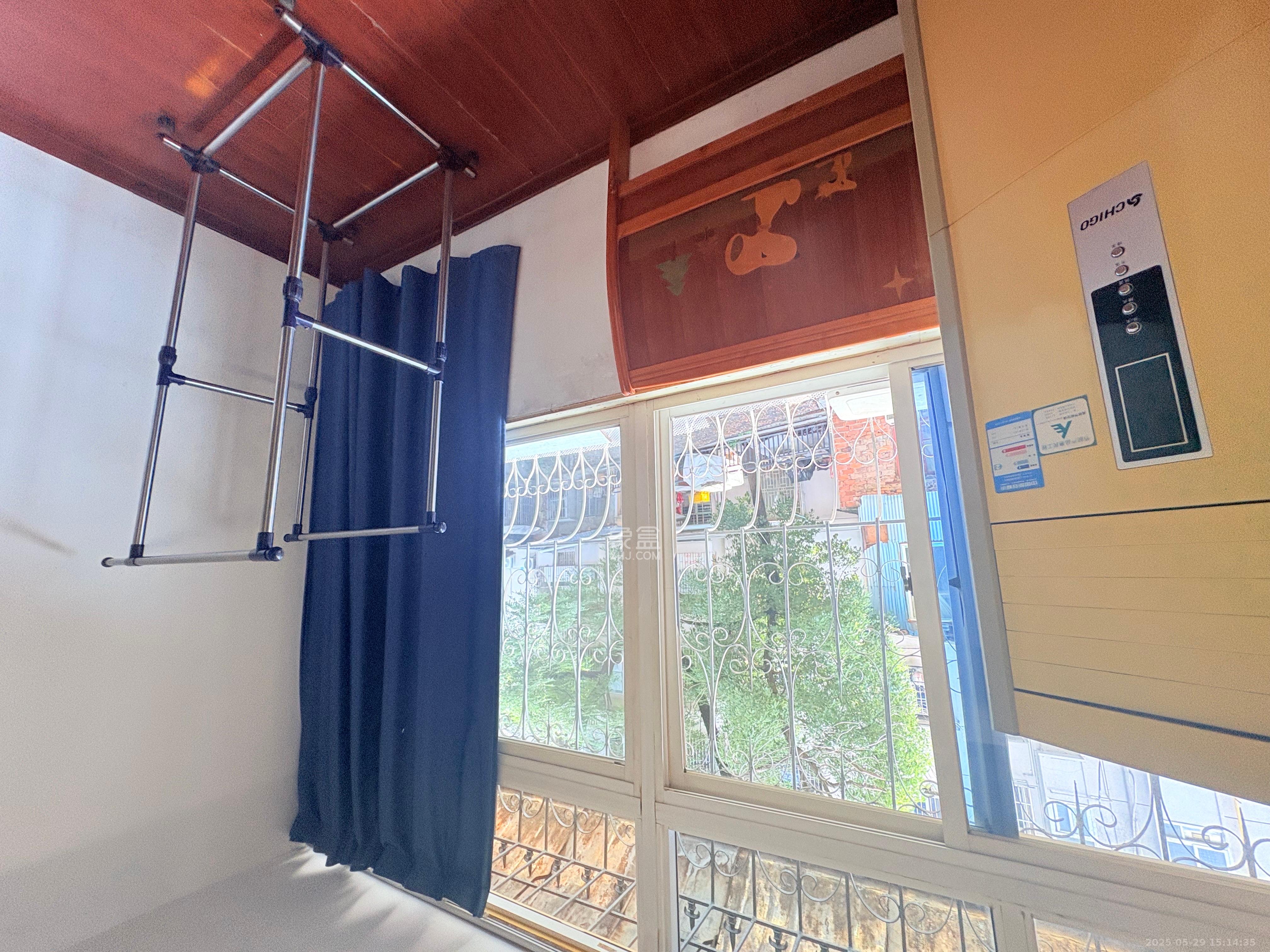 顺安大厦  1室2厅2卫    2300.0元/月室内图
