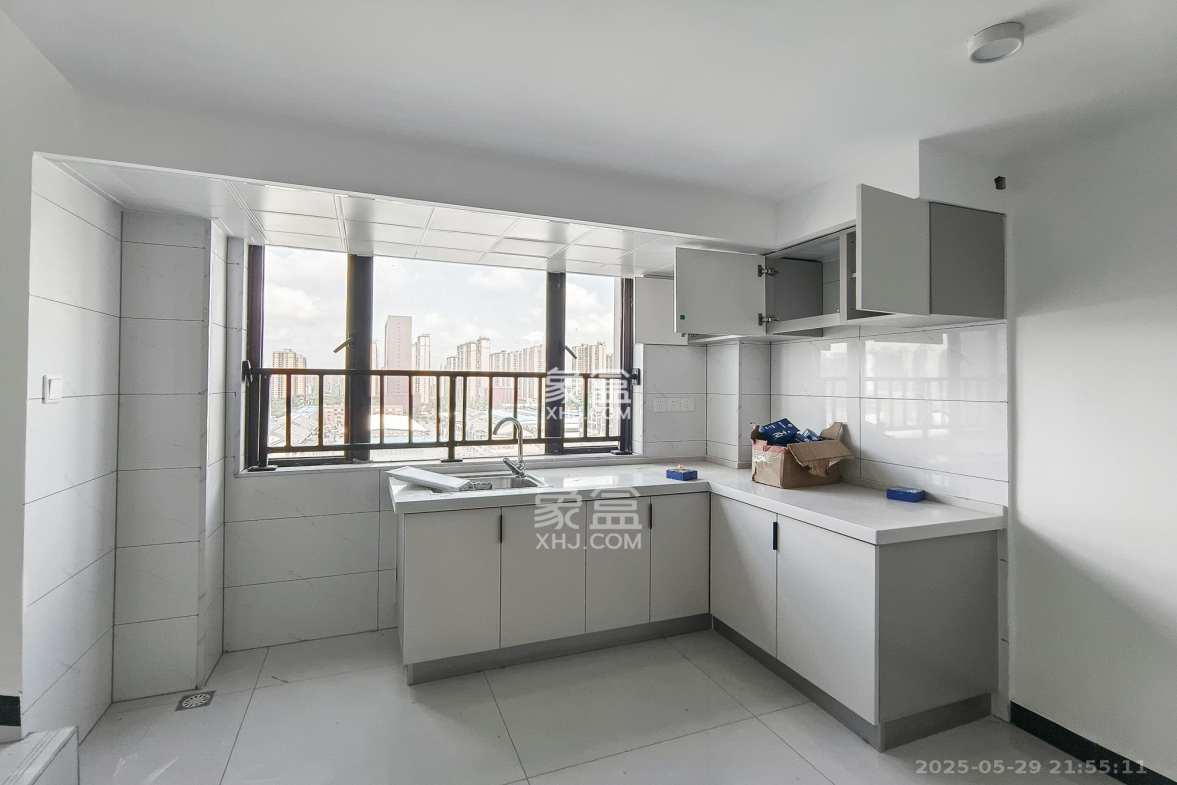 艾美潇湘  2室1厅1卫    32.0万 艾美潇湘  2室1厅1卫    32.0万厨房