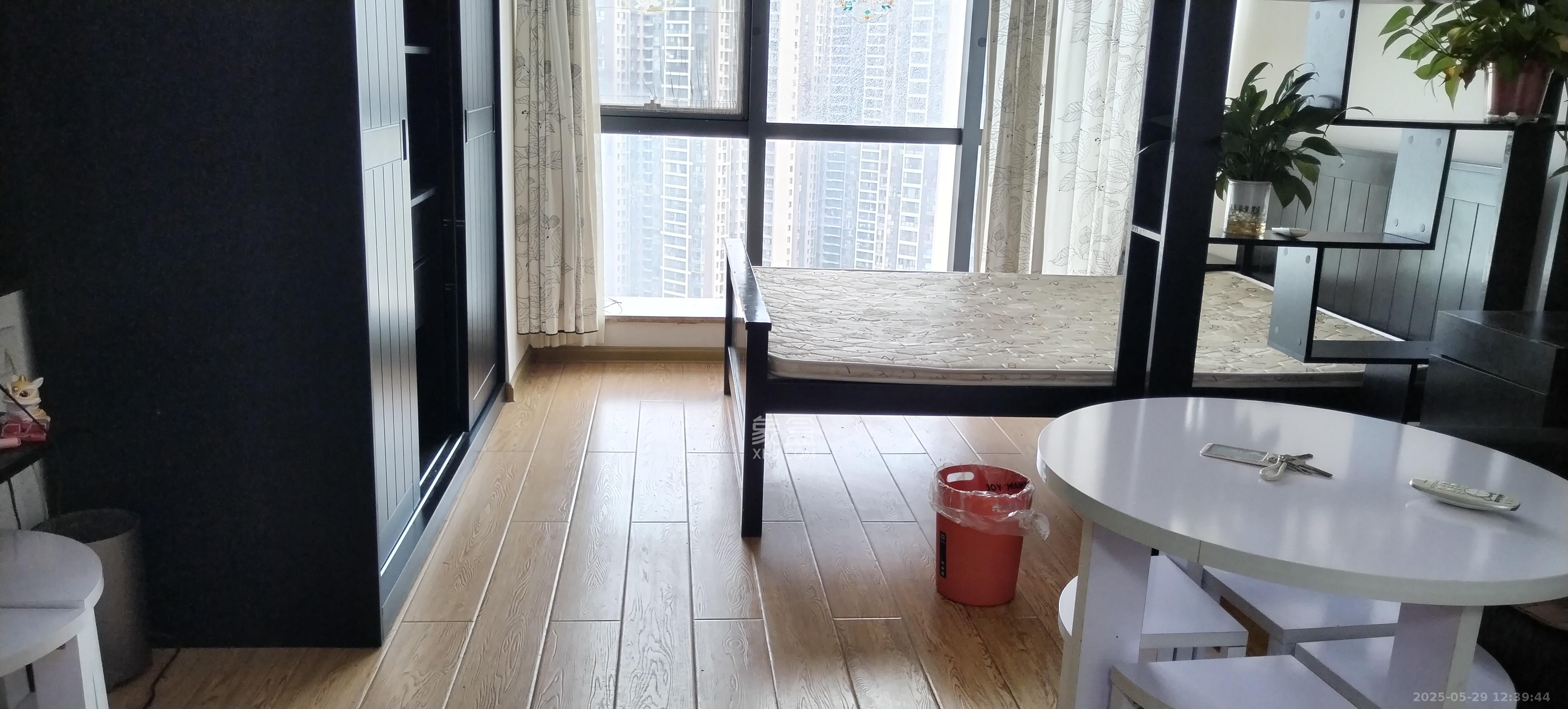 融科东南海  1室1厅1卫   1600.00元/月室内图