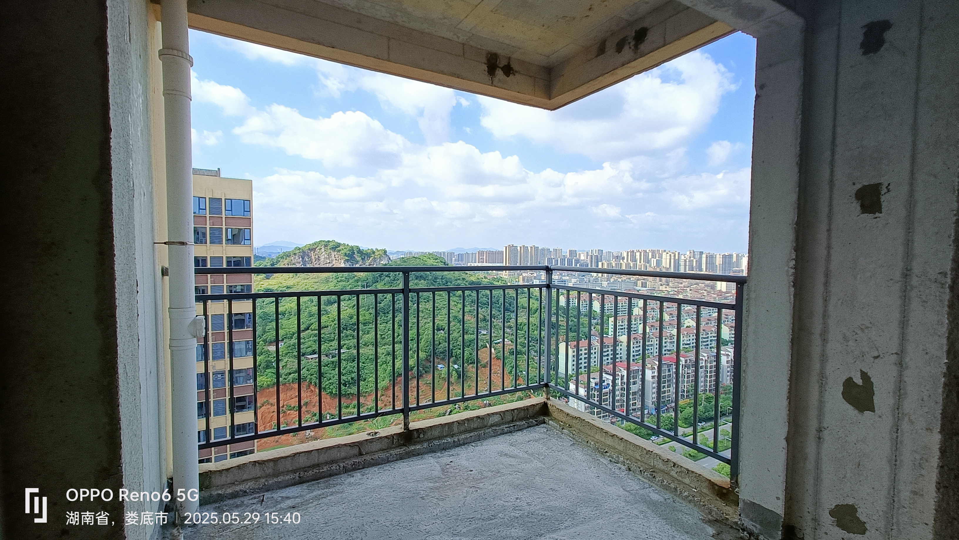 湘村名园 3室2厅1卫 58.0万 湘村名园 3室2厅1卫 58.0万客厅