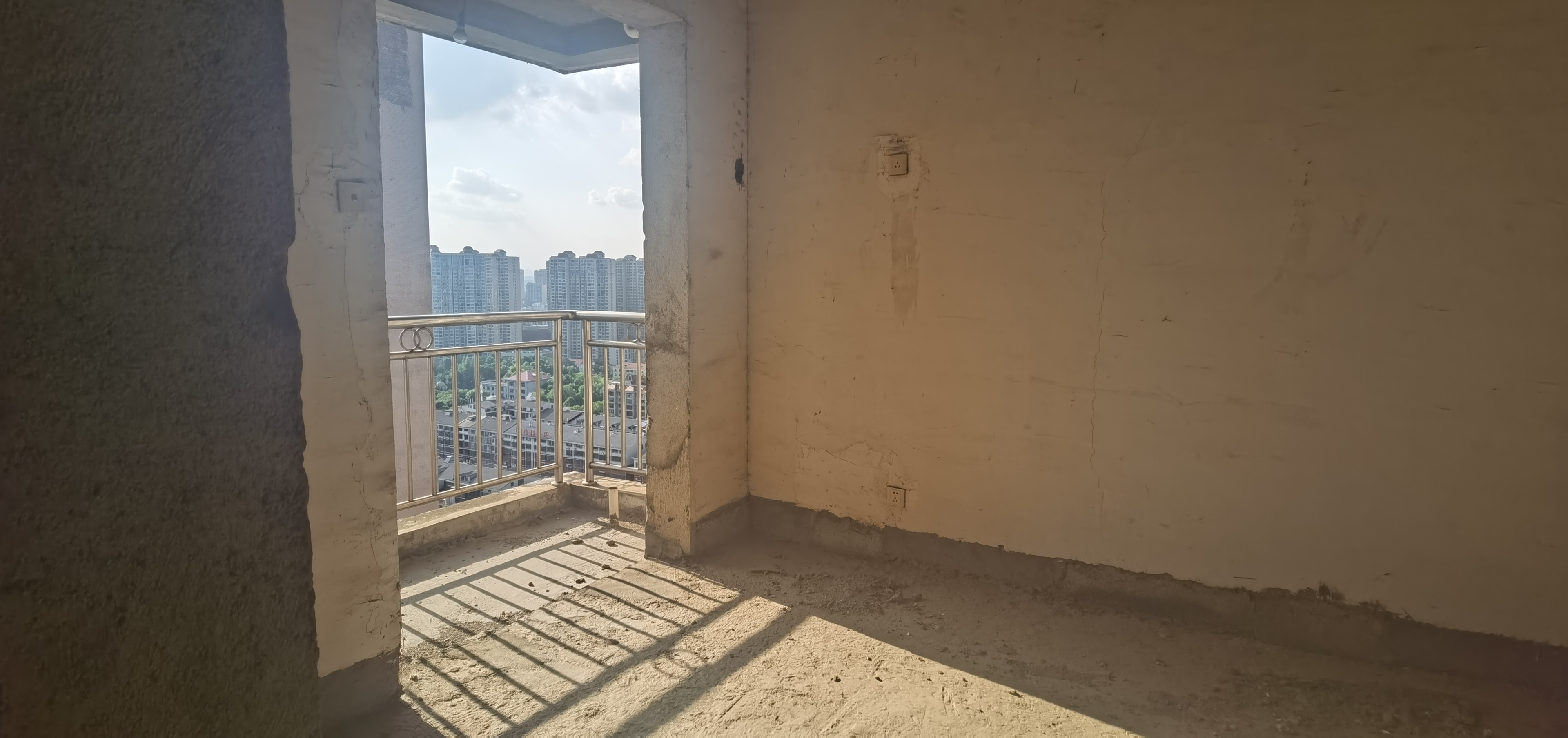 君临天厦 3室2厅2卫 52.8万 君临天厦 3室2厅2卫 52.8万客厅