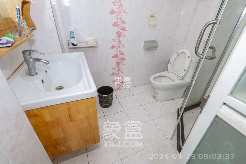 钰龙天下一期  3室2厅2卫    2800.0元/月室内图