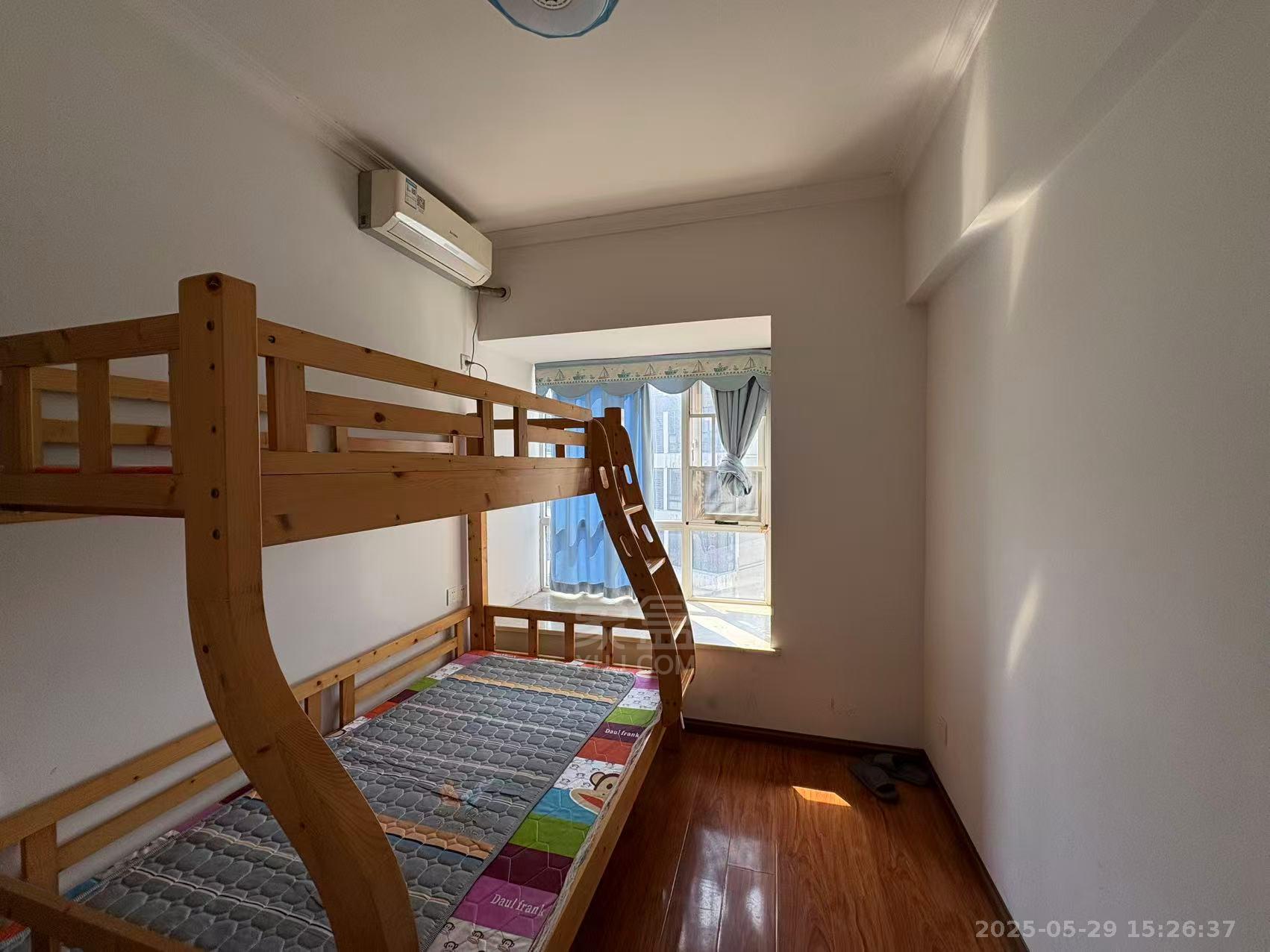 美的城二期 3室2厅2卫 1800.0元/月 美的城二期 3室2厅2卫 1800.0元/月室内图