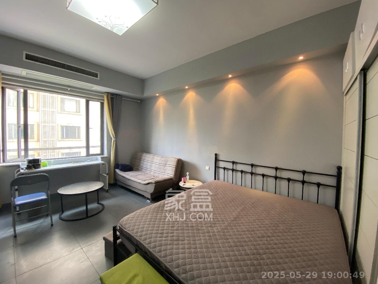 嘉斯茂购物广场(国中星城) 1室1厅1卫 1600.0元/月 嘉斯茂购物广场(国中星城) 1室1厅1卫 1600.0元/月室内图