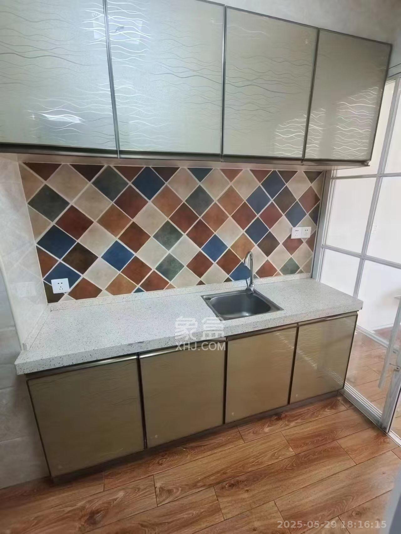 达美D6区  1室1厅1卫   1500.00元/月室内图