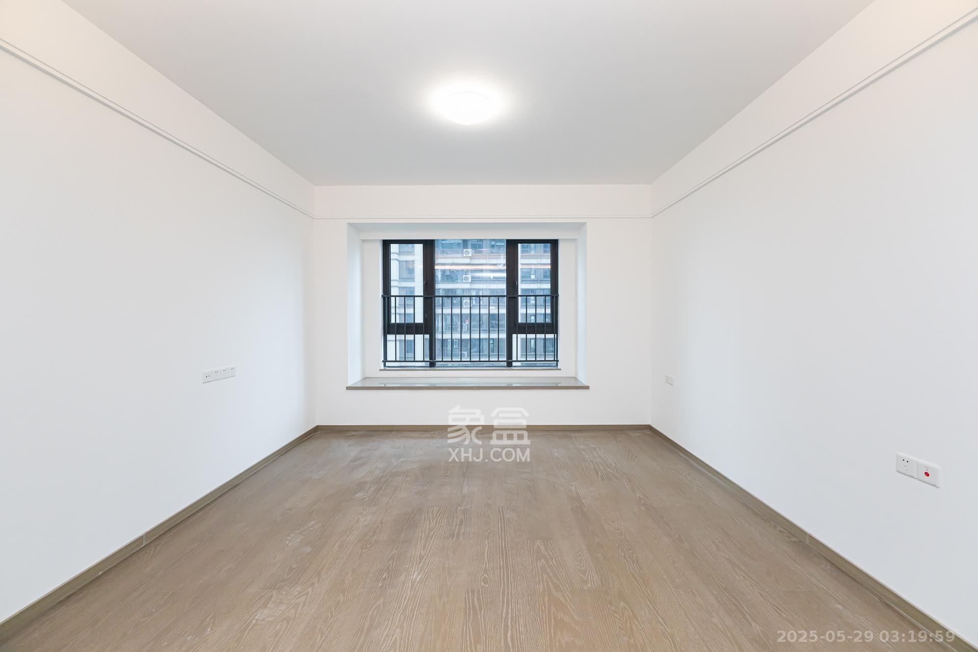 越秀湘江星汇城三期 4室2厅3卫 248.0万 越秀湘江星汇城三期 4室2厅3卫 248.0万卧室