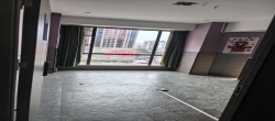 中商广场  5室2厅2卫   4200.00元/月