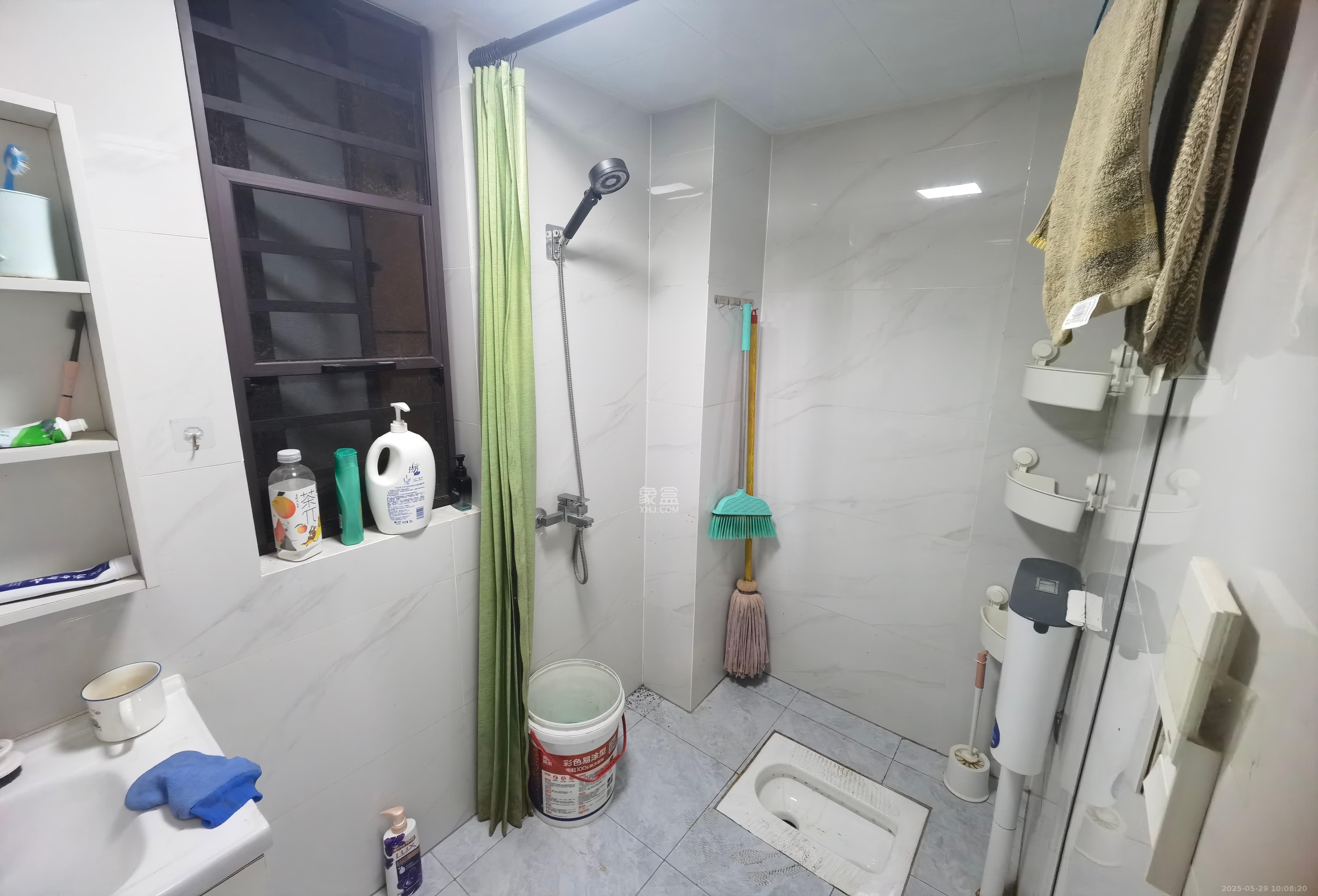 春晖花园  3室3厅1卫   1700.00元/月室内图