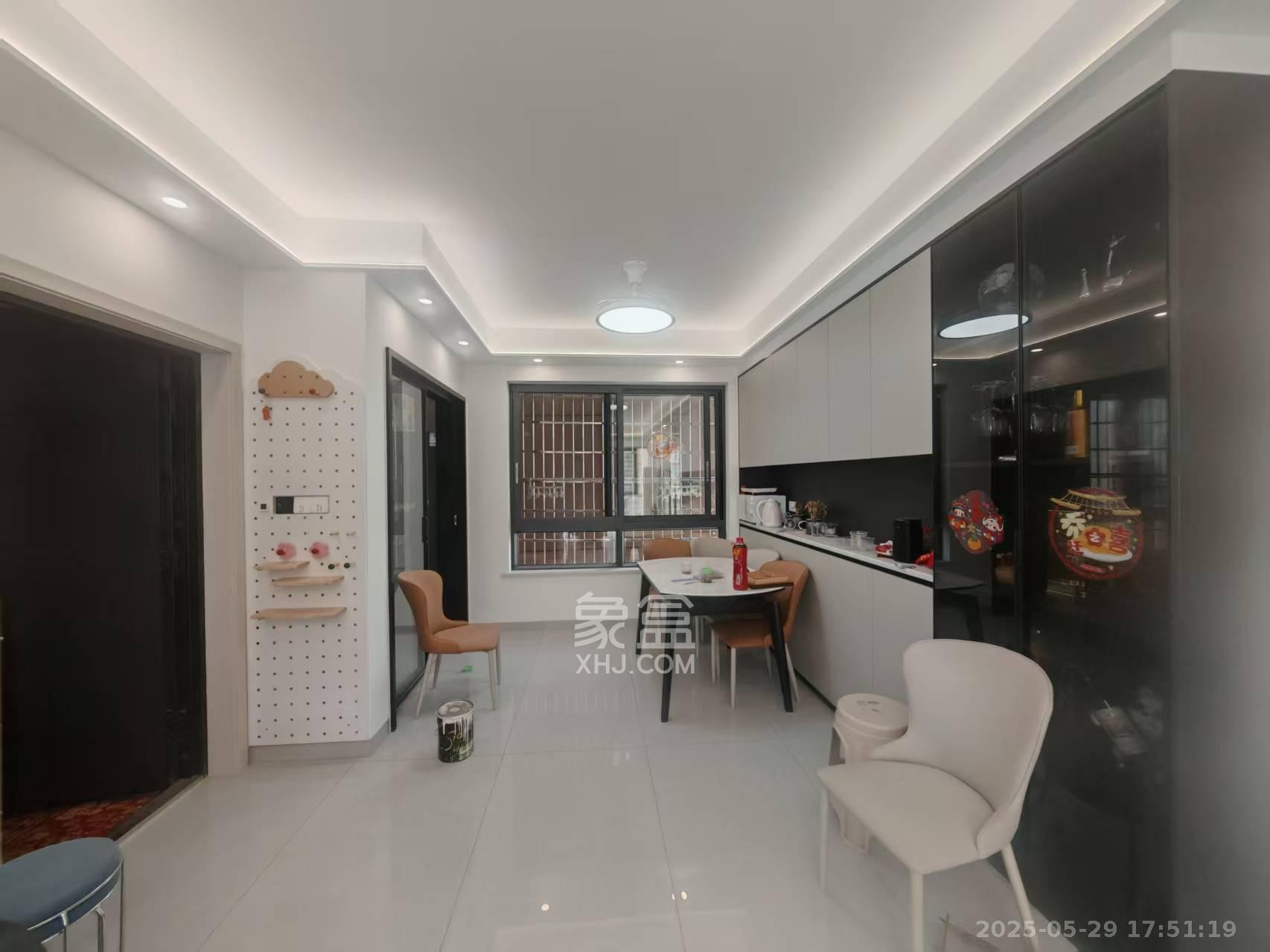 紫华郡 3室2厅2卫 2800.0元/月 紫华郡 3室2厅2卫 2800.0元/月室内图