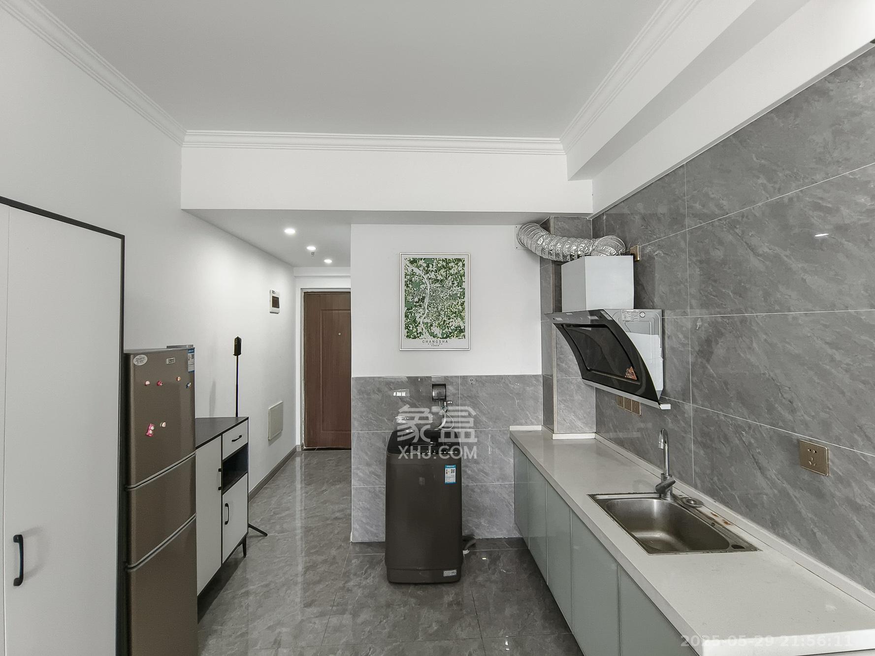 保利香槟国际  1室1厅1卫   29.00万 保利香槟国际  1室1厅1卫   29.00万厨房