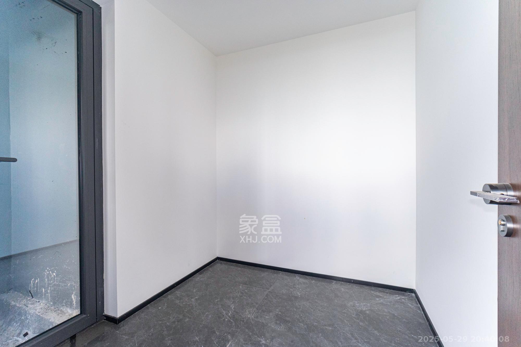 万科松湖天地 4室2厅2卫 320.0万 万科松湖天地 4室2厅2卫 320.0万其他