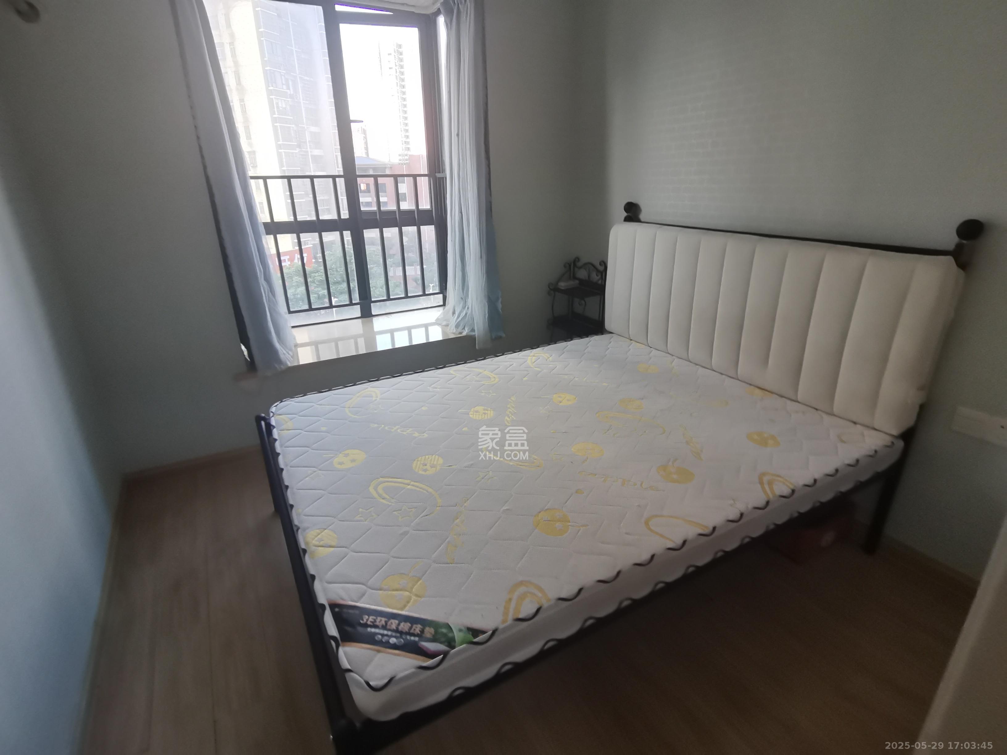 万芙锦城  1室1厅1卫   1600.00元/月室内图