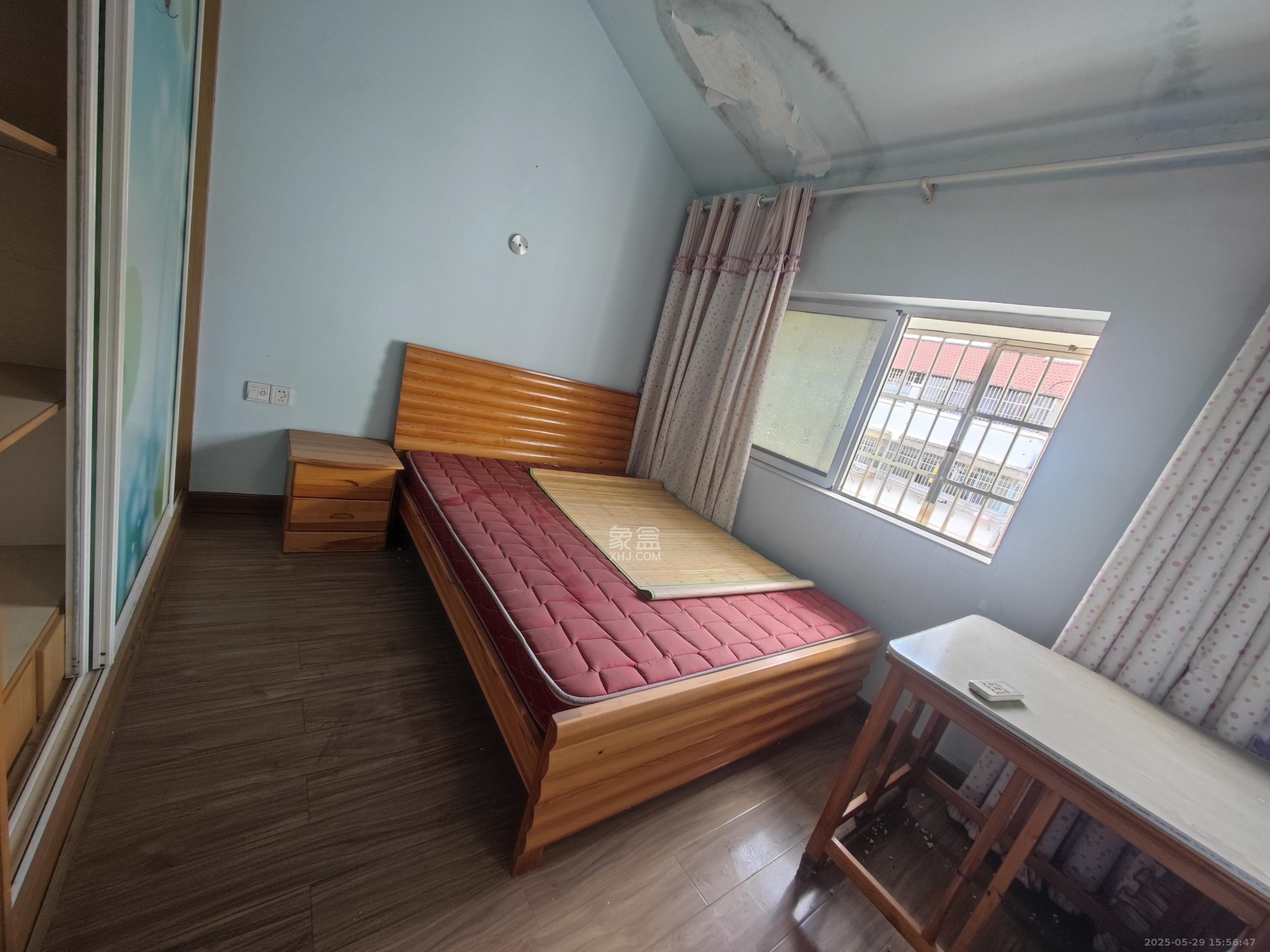 佳园星城 3室2厅2卫 1400.0元/月 佳园星城 3室2厅2卫 1400.0元/月室内图