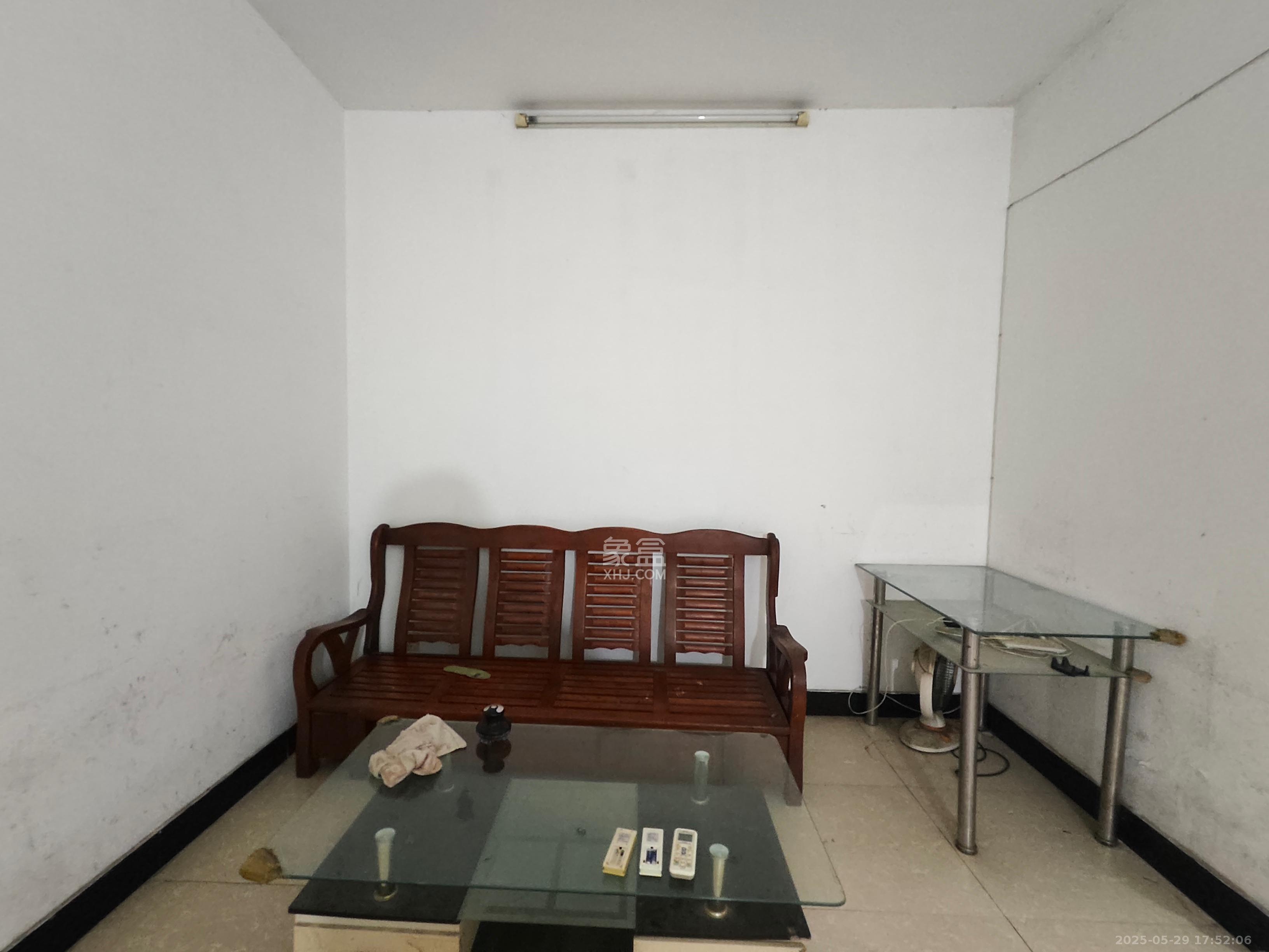 妹子山社区（曙光社区）  2室2厅1卫   1300.00元/月室内图