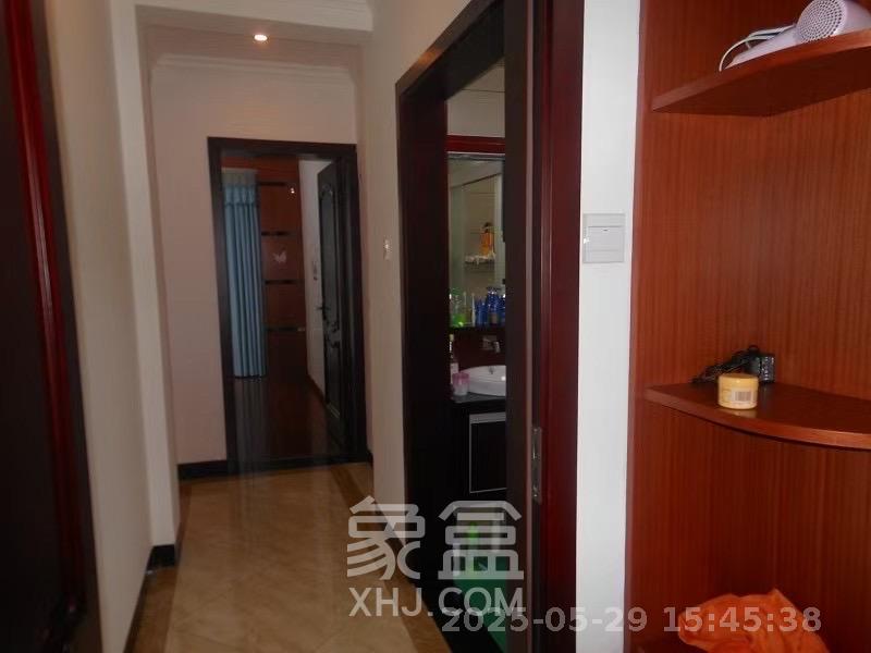 新华都万家城  3室2厅2卫   2400.00元/月室内图