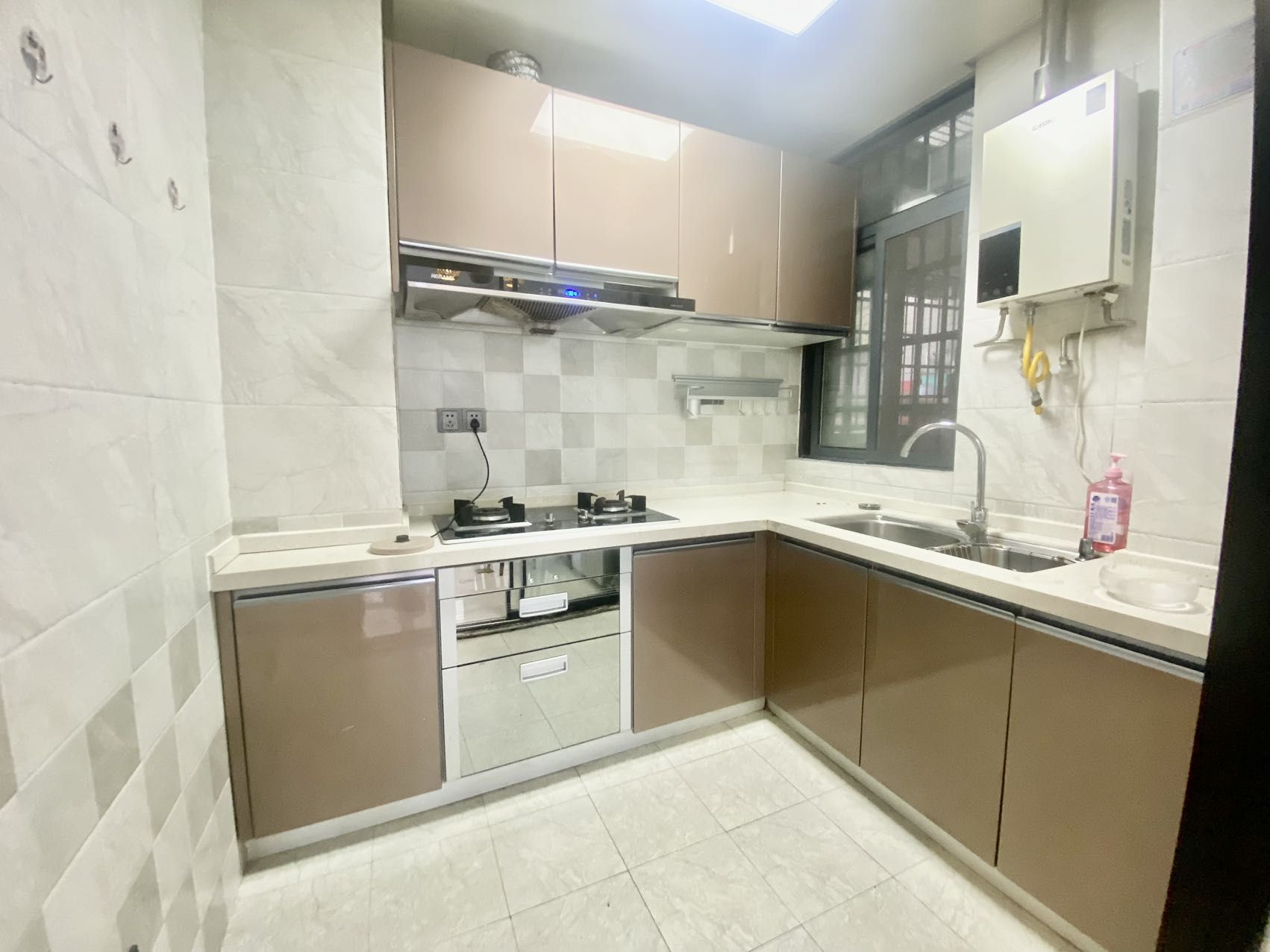 华都国际花园 2室2厅1卫 1600.0元/月 华都国际花园 2室2厅1卫 1600.0元/月室内图