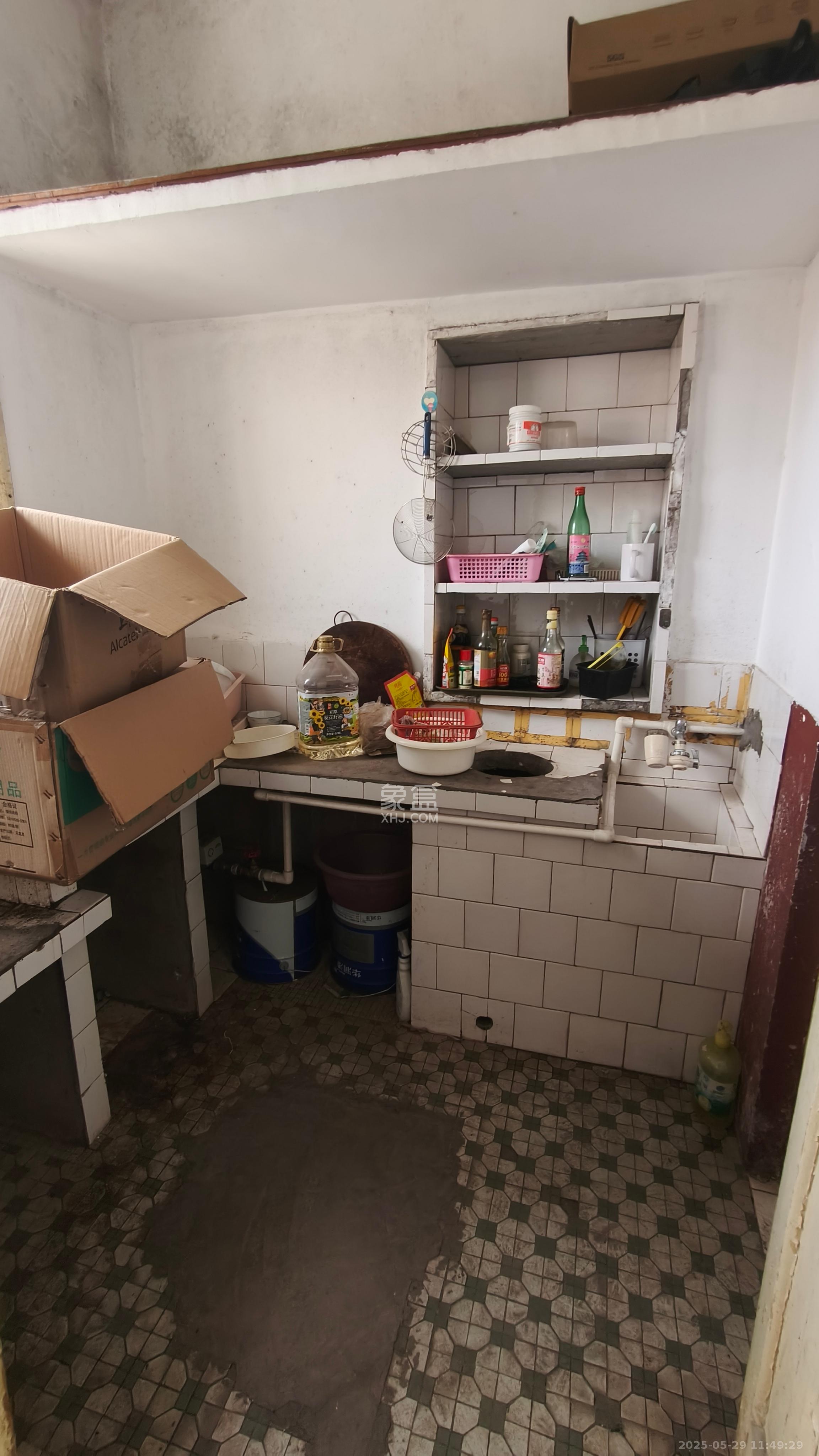 狮子山一片  2室1厅1卫    500.0元/月 狮子山一片  2室1厅1卫    500.0元/月室内图