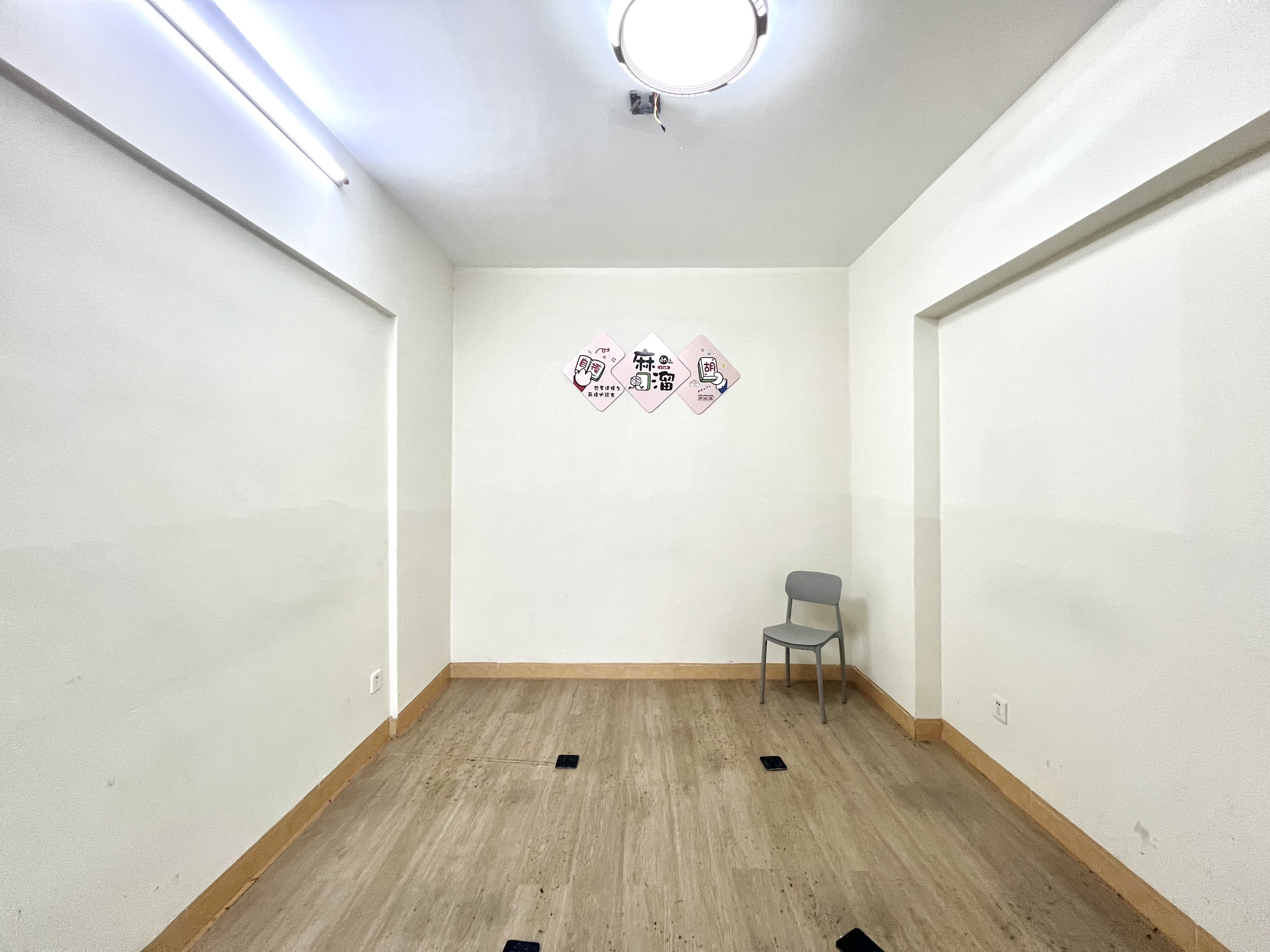 骏豪广场  5室2厅2卫   5000.00元/月室内图