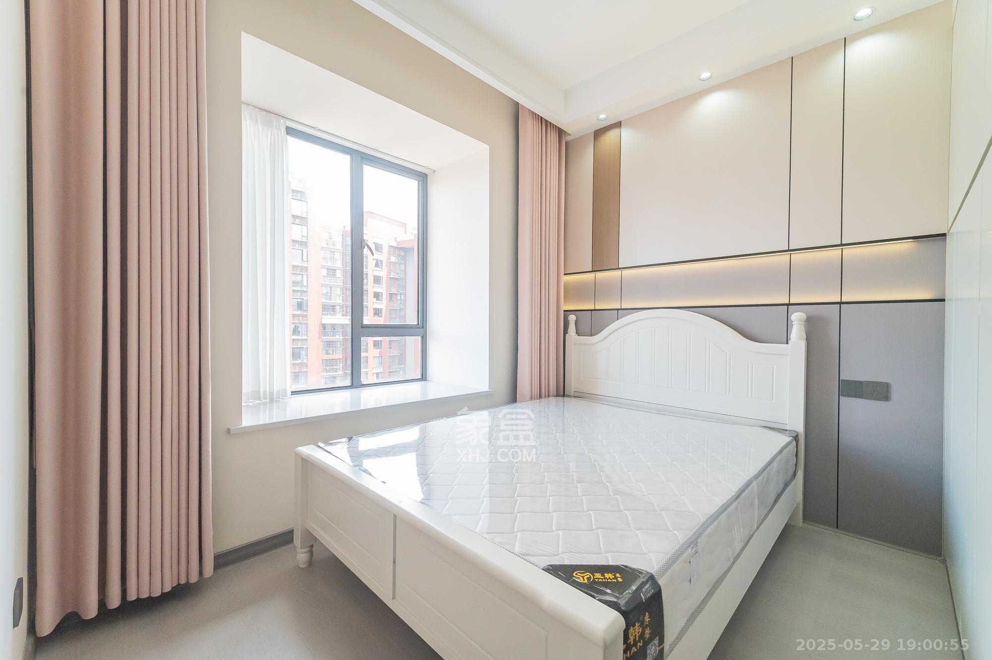 华润凤凰城二期 3室2厅2卫 89.8万 华润凤凰城二期 3室2厅2卫 89.8万卧室