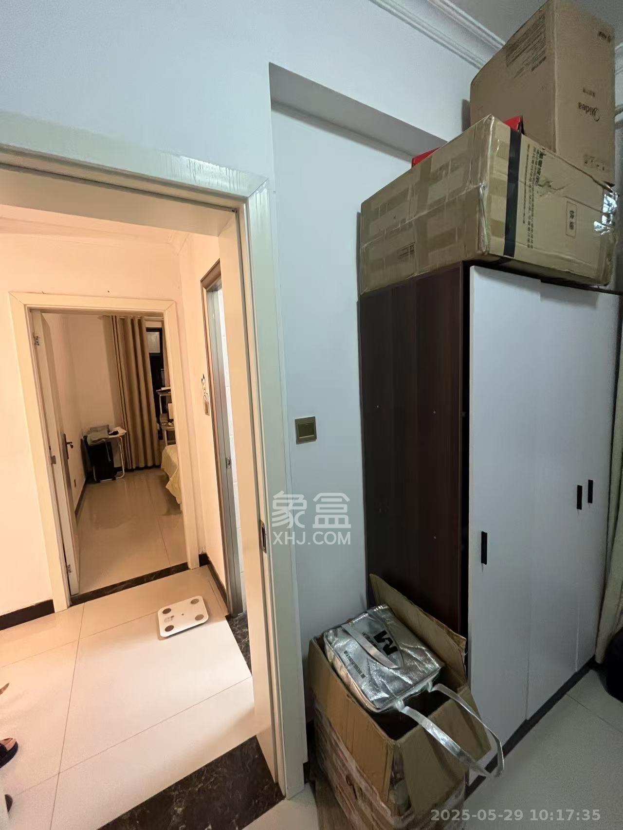 天元涉外景园C区  2室1厅1卫   2200.00元/月室内图
