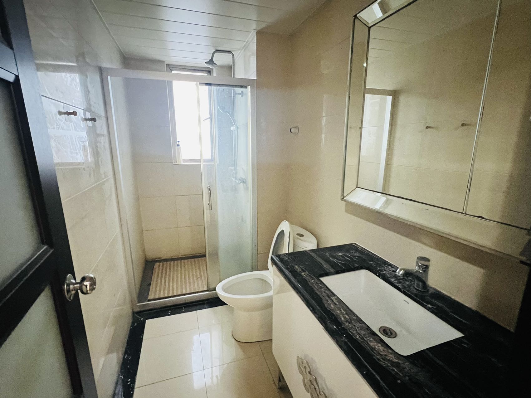 碧桂园 3室2厅2卫 1800.0元/月 碧桂园 3室2厅2卫 1800.0元/月室内图