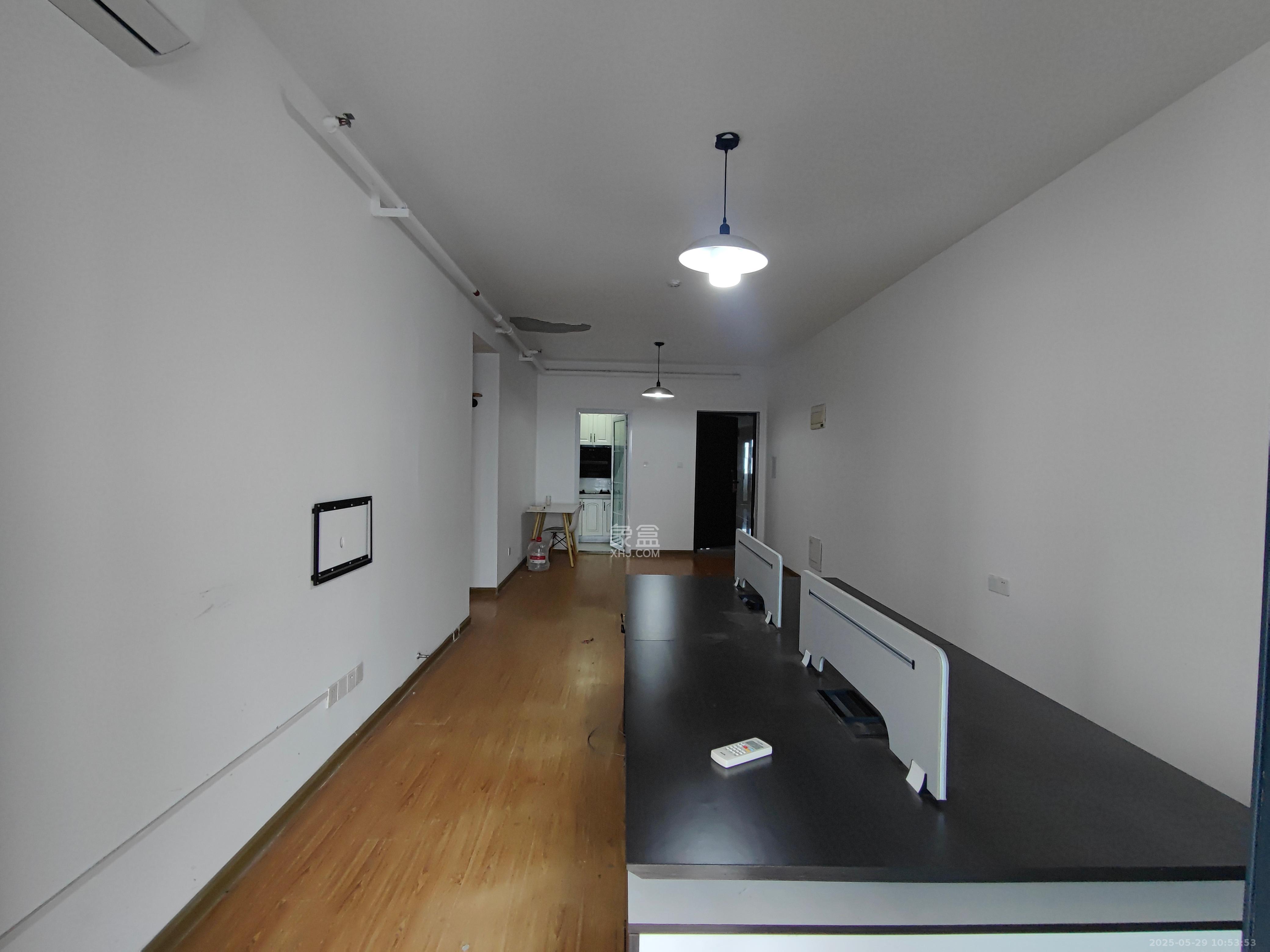 中建梅溪湖中心  3室2厅2卫   2800.00元/月室内图