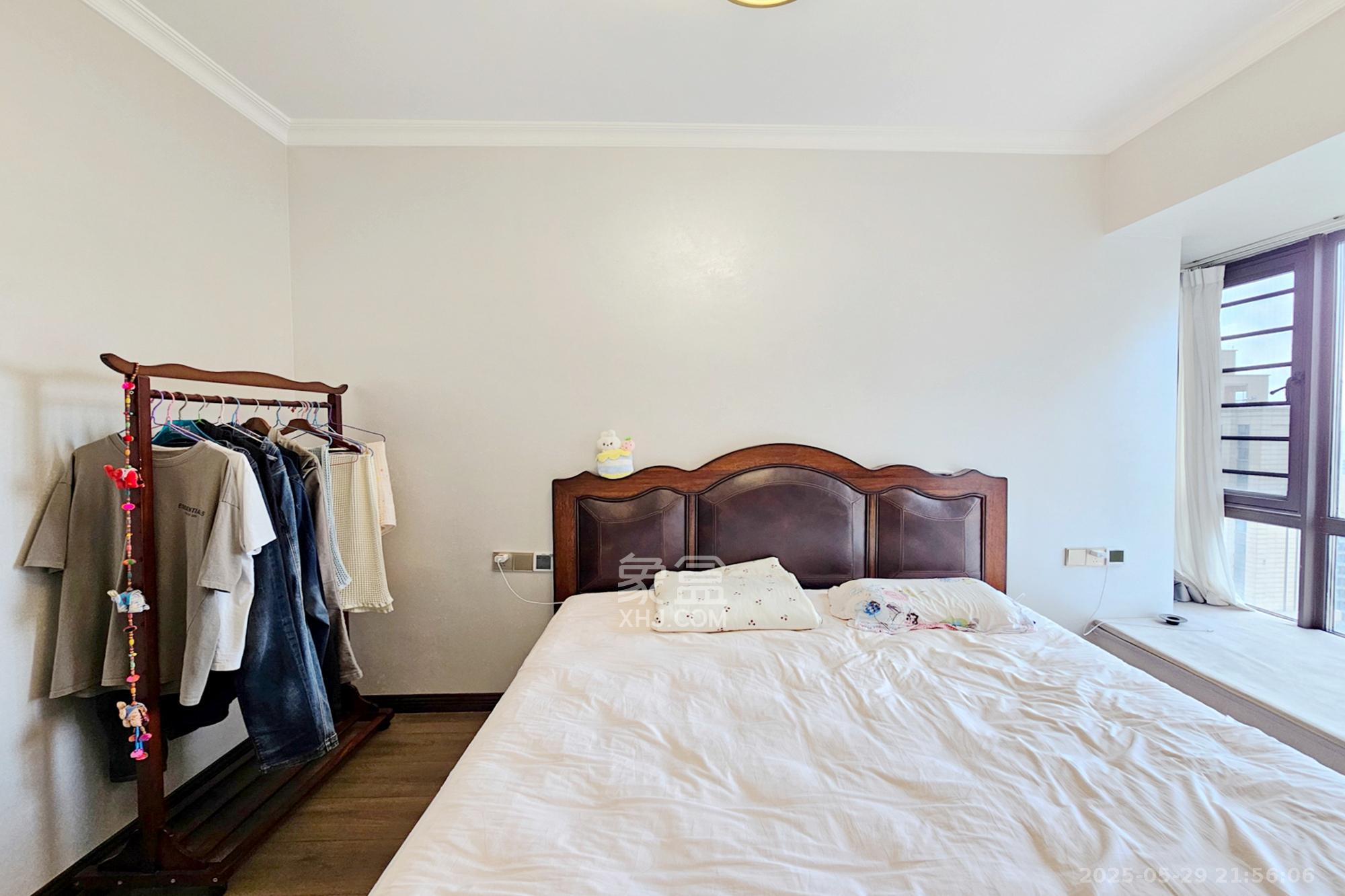 明昇壹城(明昇时代广场)二期  4室2厅2卫    223.0万 明昇壹城(明昇时代广场)二期  4室2厅2卫    223.0万卧室