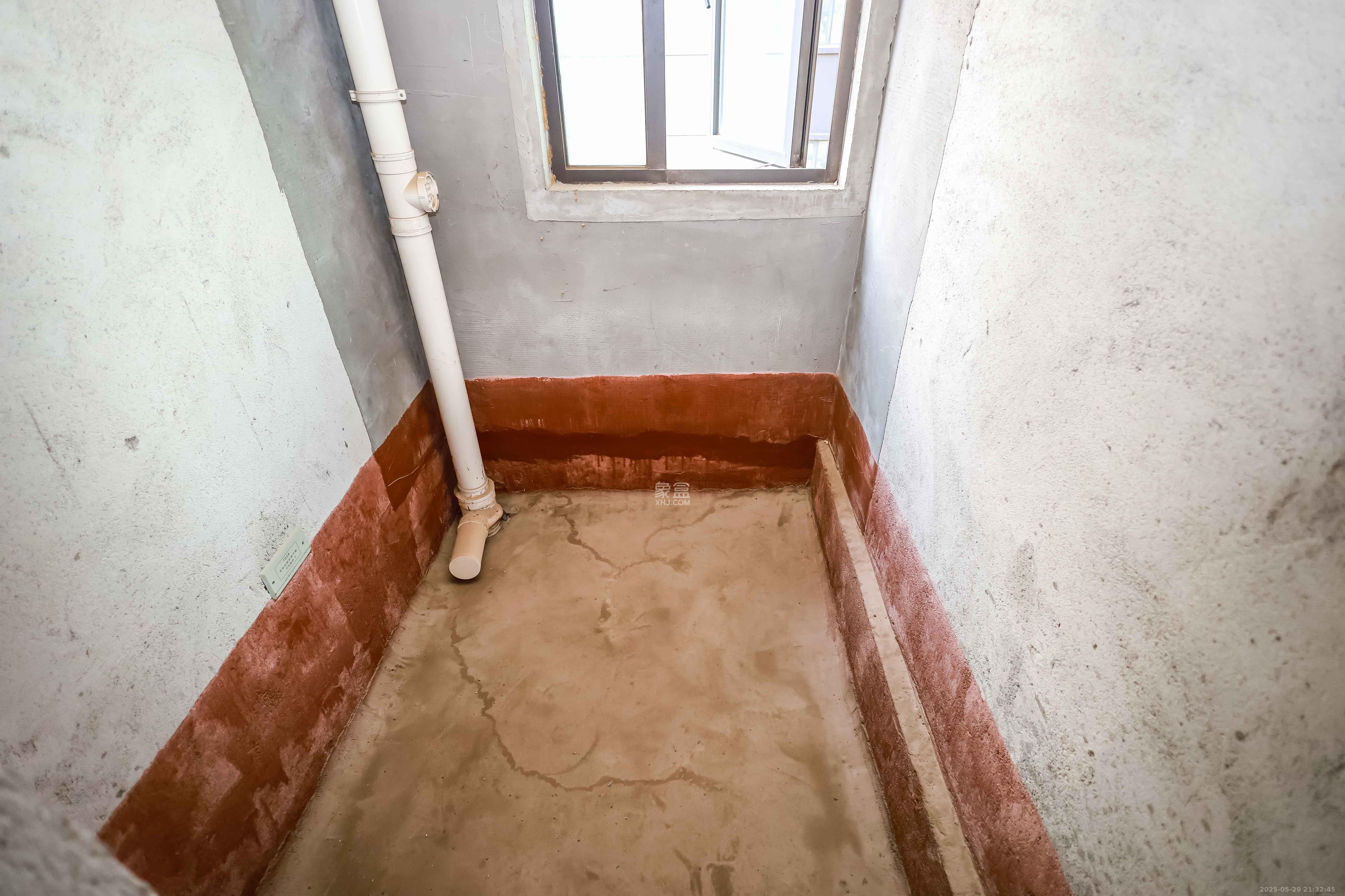 通号岭绣苑 4室2厅2卫 126.0万 通号岭绣苑 4室2厅2卫 126.0万卫生间