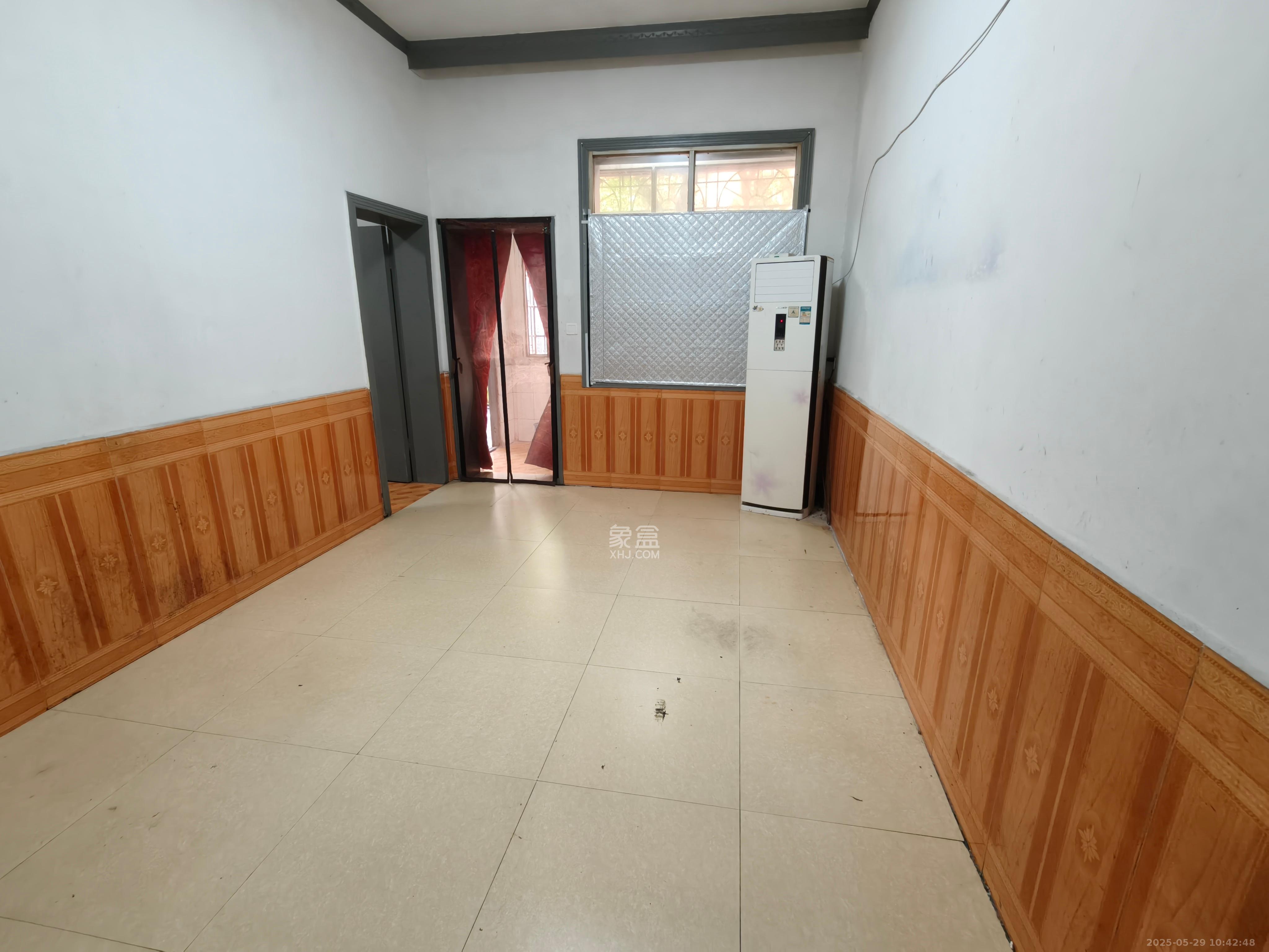 长重机械厂宿舍  2室1厅1卫   1300.00元/月