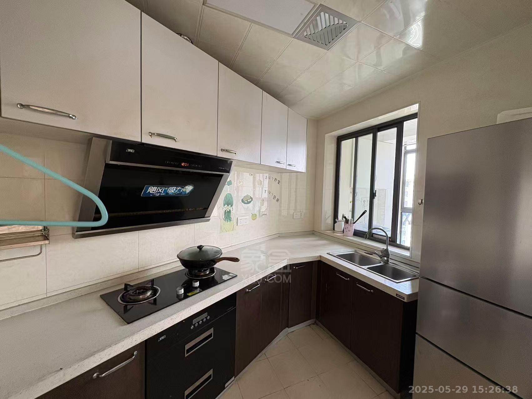 美的城二期 3室2厅2卫 1800.0元/月 美的城二期 3室2厅2卫 1800.0元/月室内图