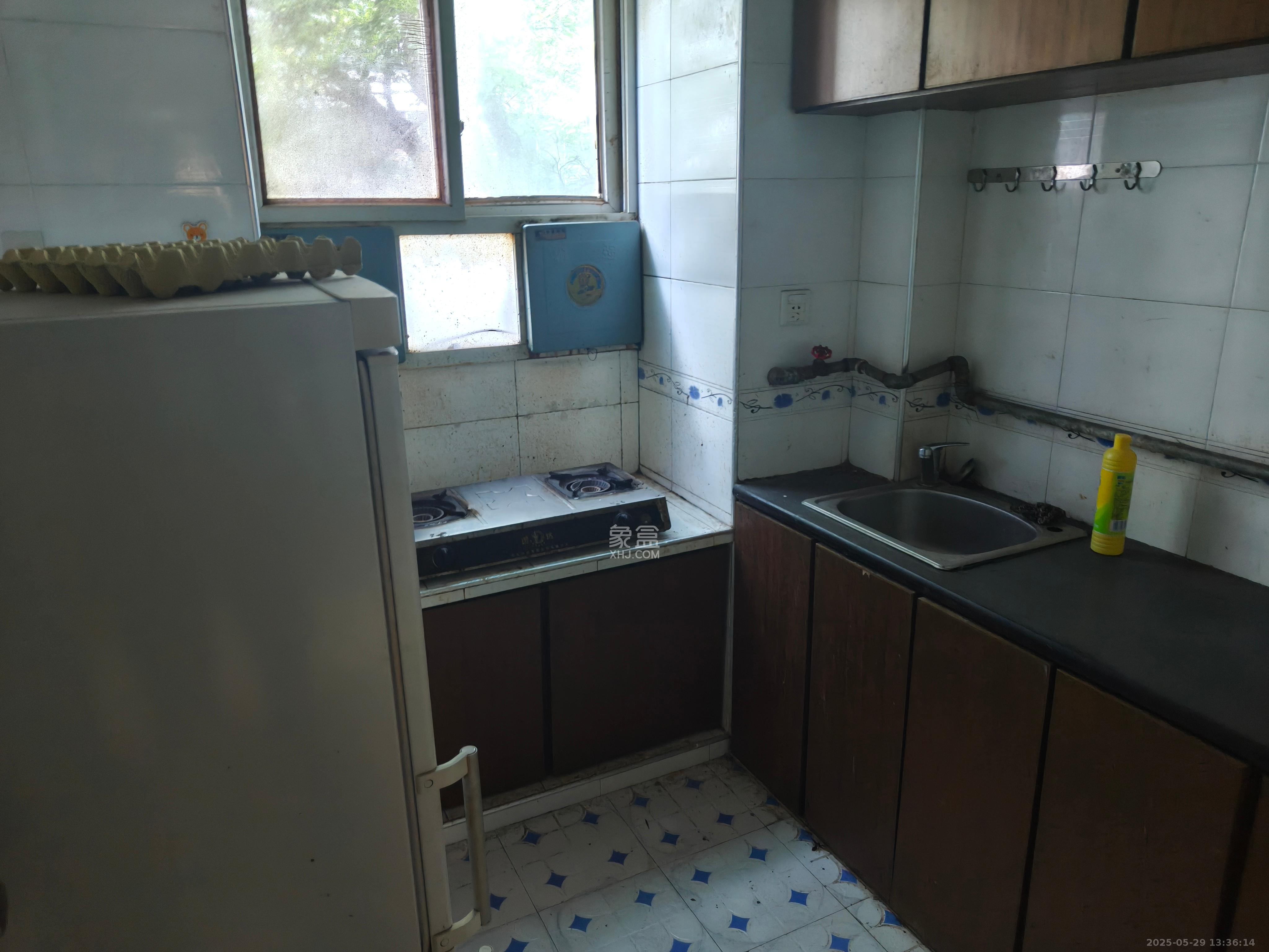 红旗社区  2室1厅1卫   1500.00元/月室内图