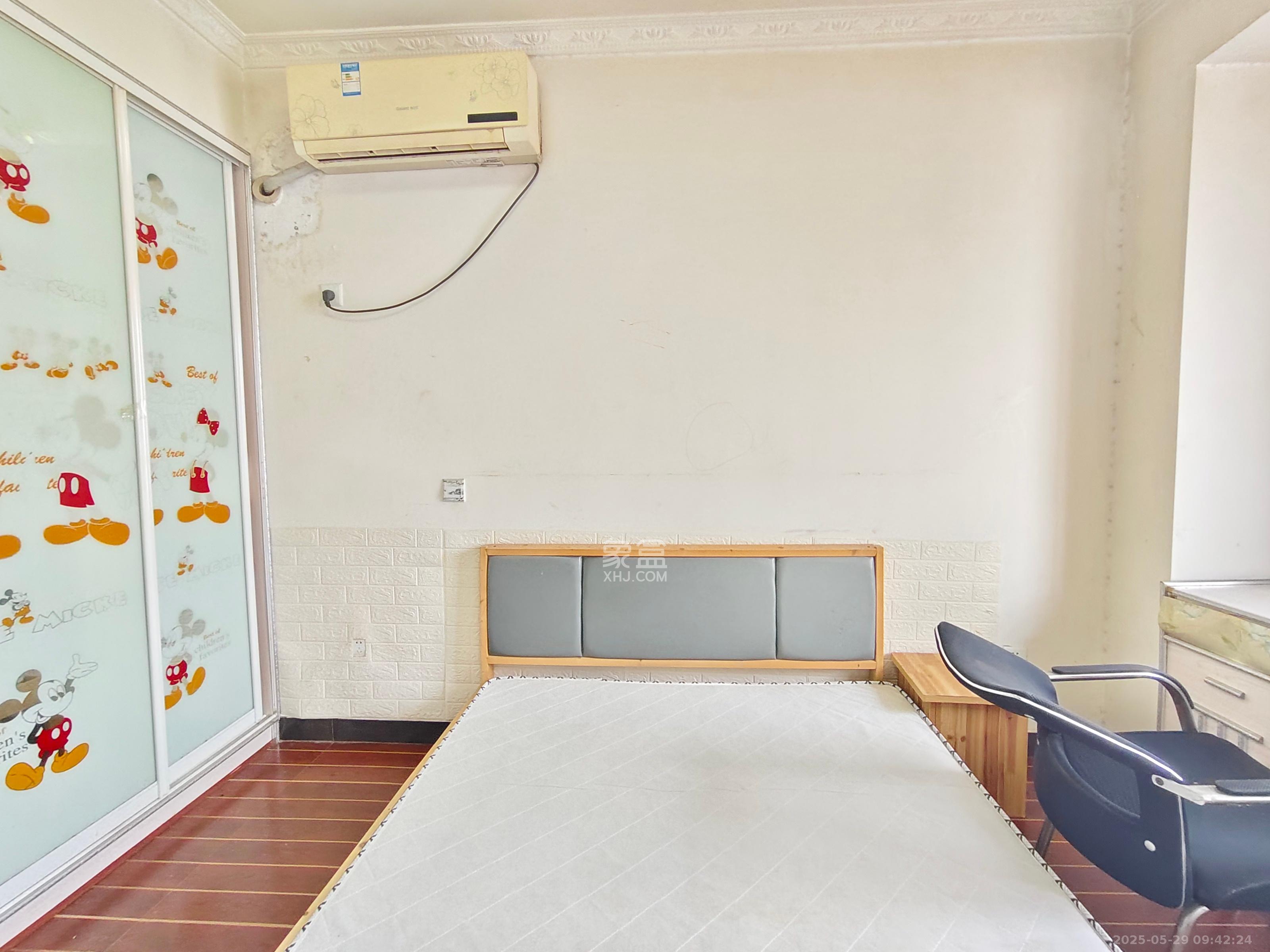 百纳广场(百纳公寓) 1室1厅1卫 1900.0元/月 百纳广场(百纳公寓) 1室1厅1卫 1900.0元/月室内图