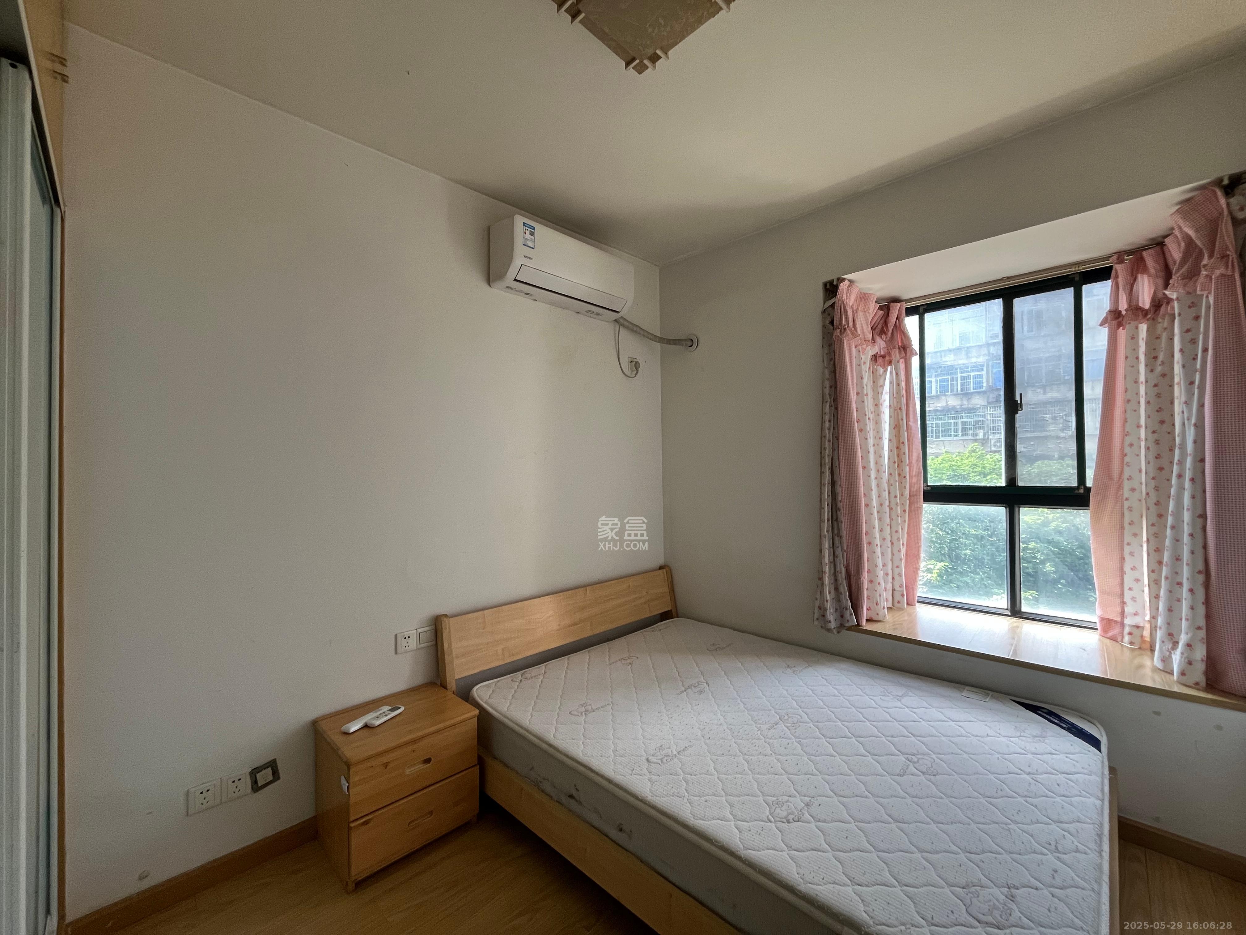 运通尊苑  2室1厅1卫   2400.00元/月室内图