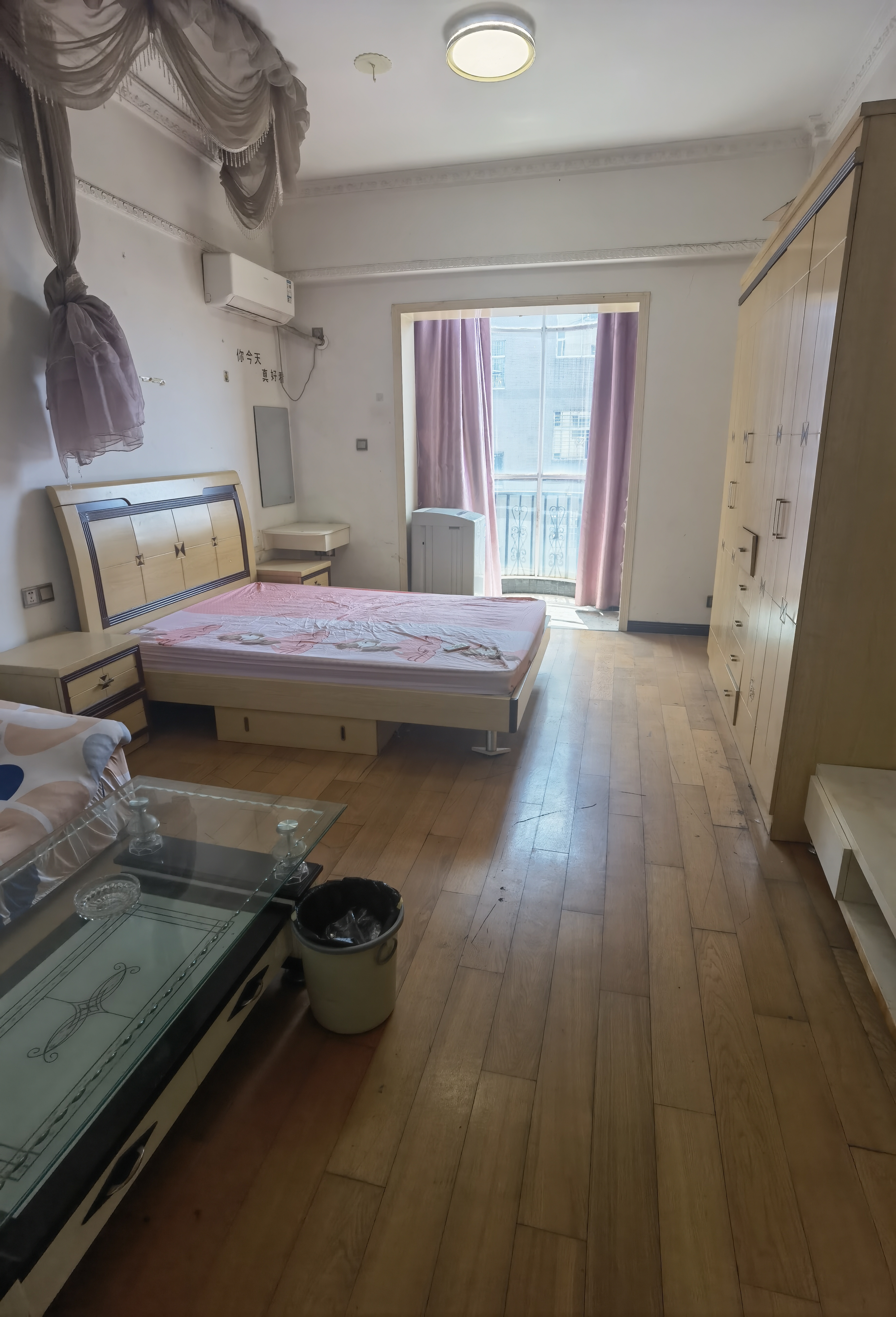 鹏泰国际 1室1厅1卫 17.8万 鹏泰国际 1室1厅1卫 17.8万客厅