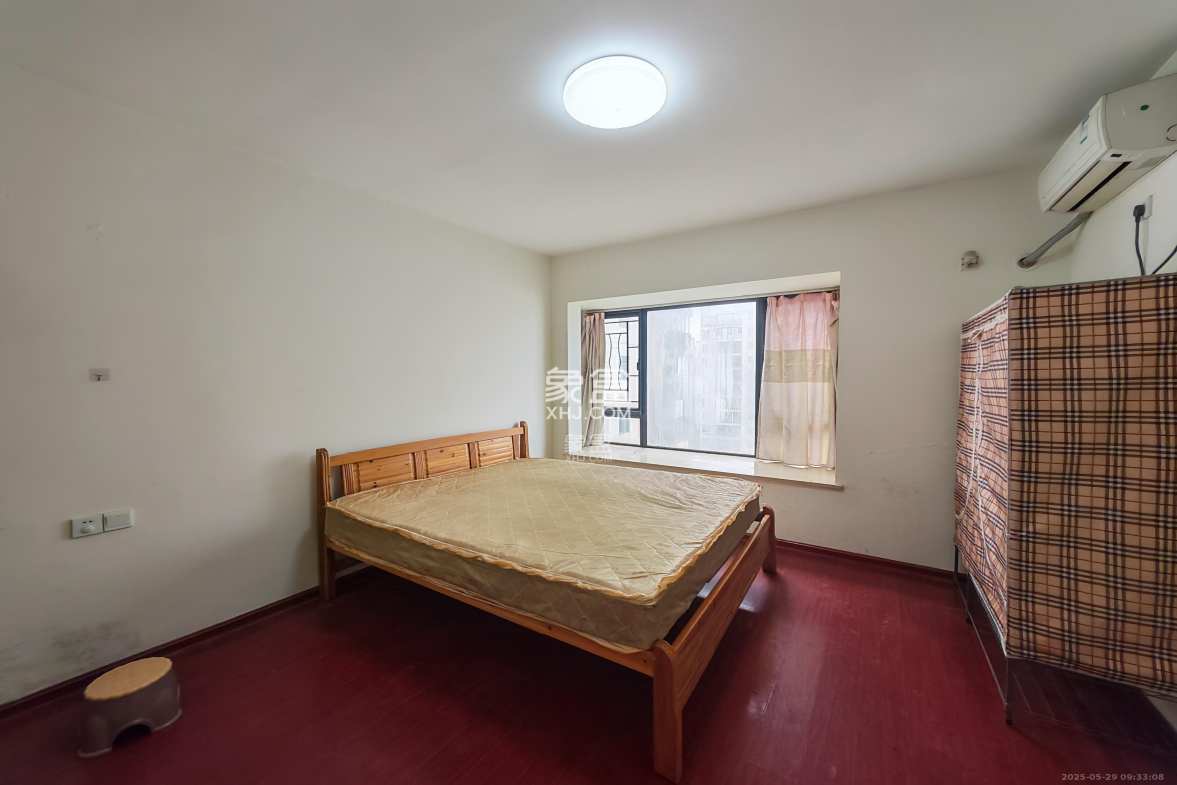 天和家园 3室2厅1卫 2200.0元/月 天和家园 3室2厅1卫 2200.0元/月室内图