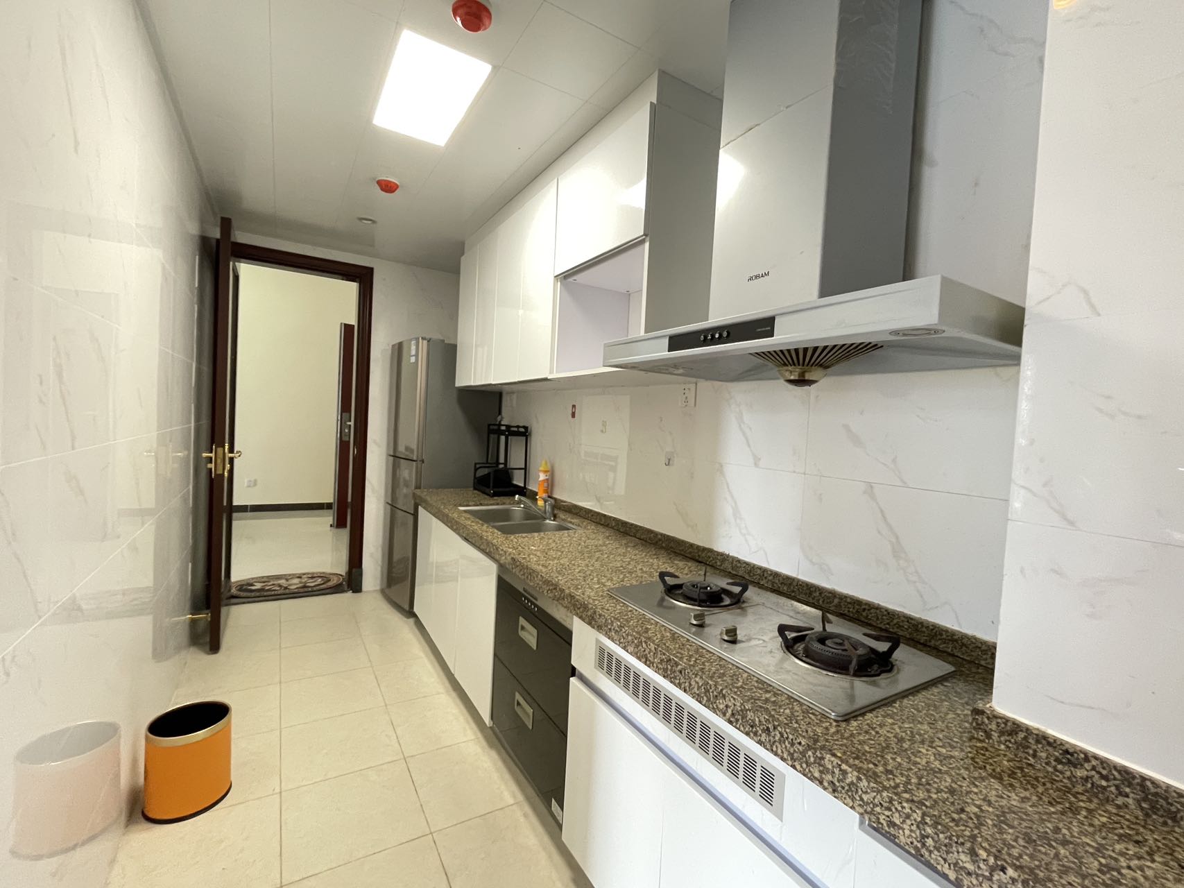 恒大美丽沙天寰湾 1室1厅1卫 2200.0元/月 恒大美丽沙天寰湾 1室1厅1卫 2200.0元/月室内图