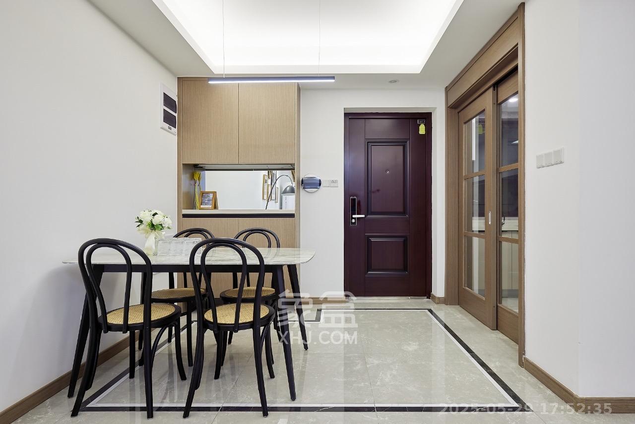 龙湖铂金中心(龙湖春江郦城)  3室2厅2卫    4500.0元/月 龙湖铂金中心(龙湖春江郦城)  3室2厅2卫    4500.0元/月室内图