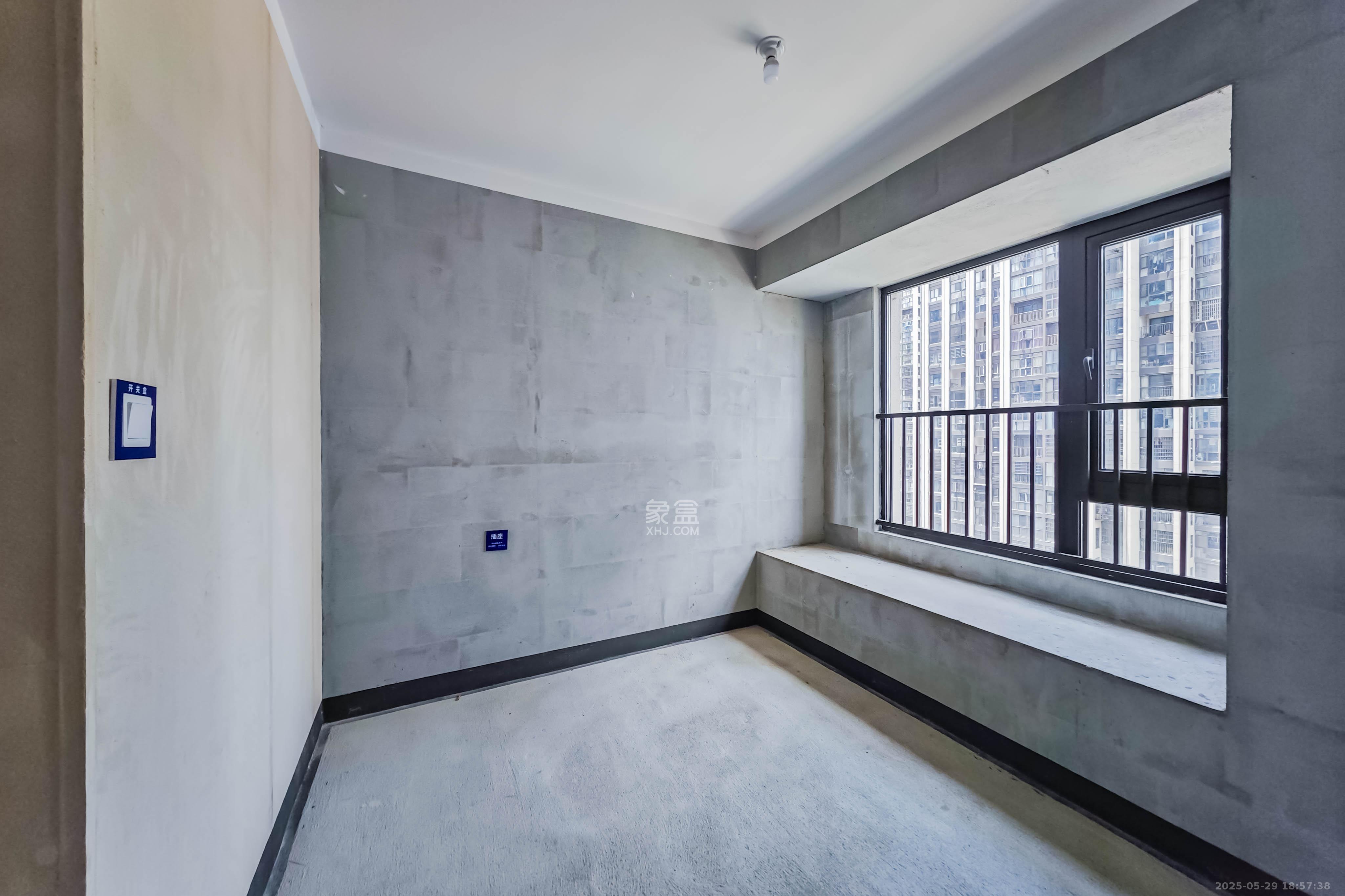 建发玖洲观澜  4室2厅2卫   200.00万其他