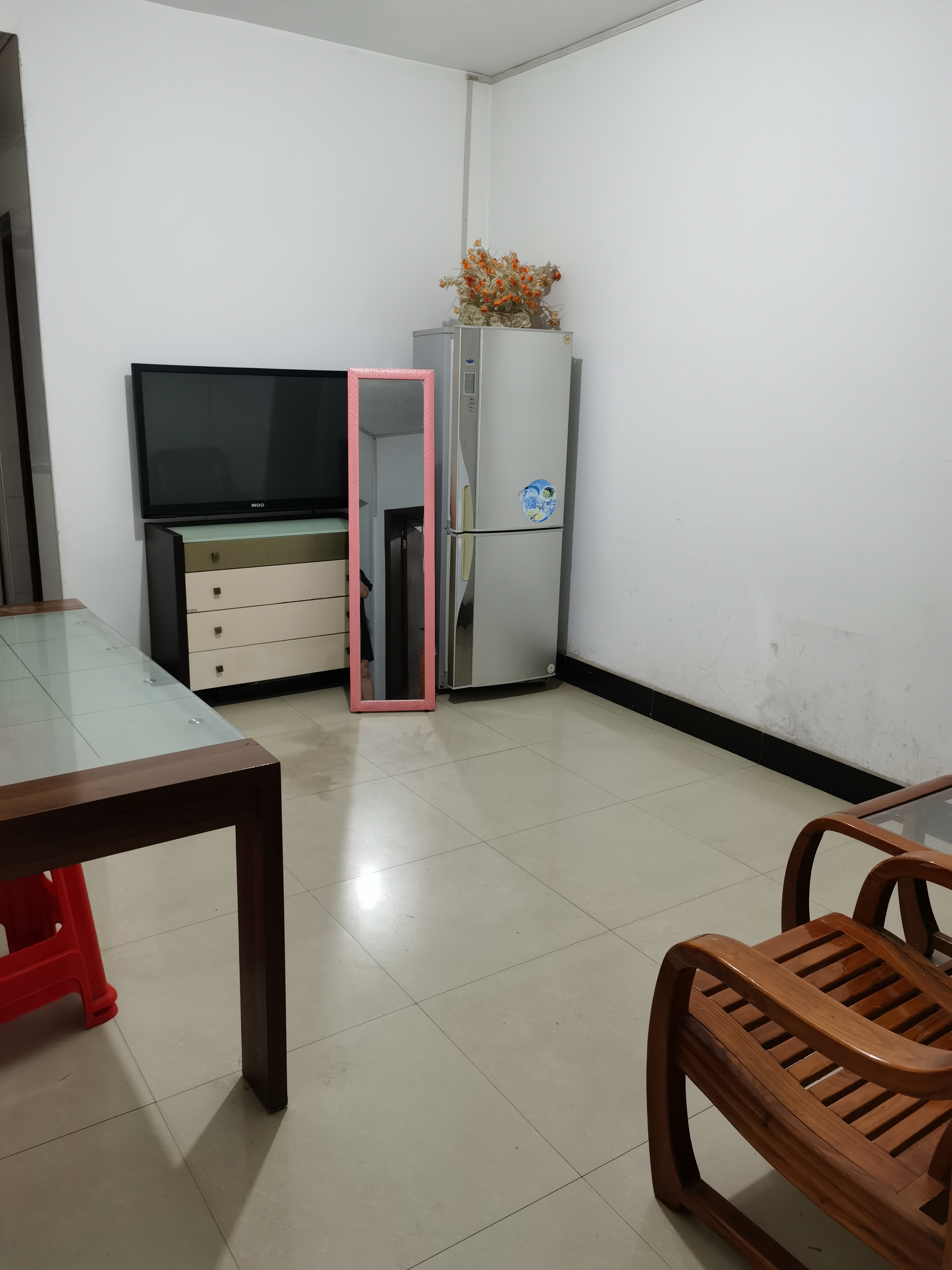 金塘小区  1室1厅1卫    850.0元/月 金塘小区  1室1厅1卫    850.0元/月室内图