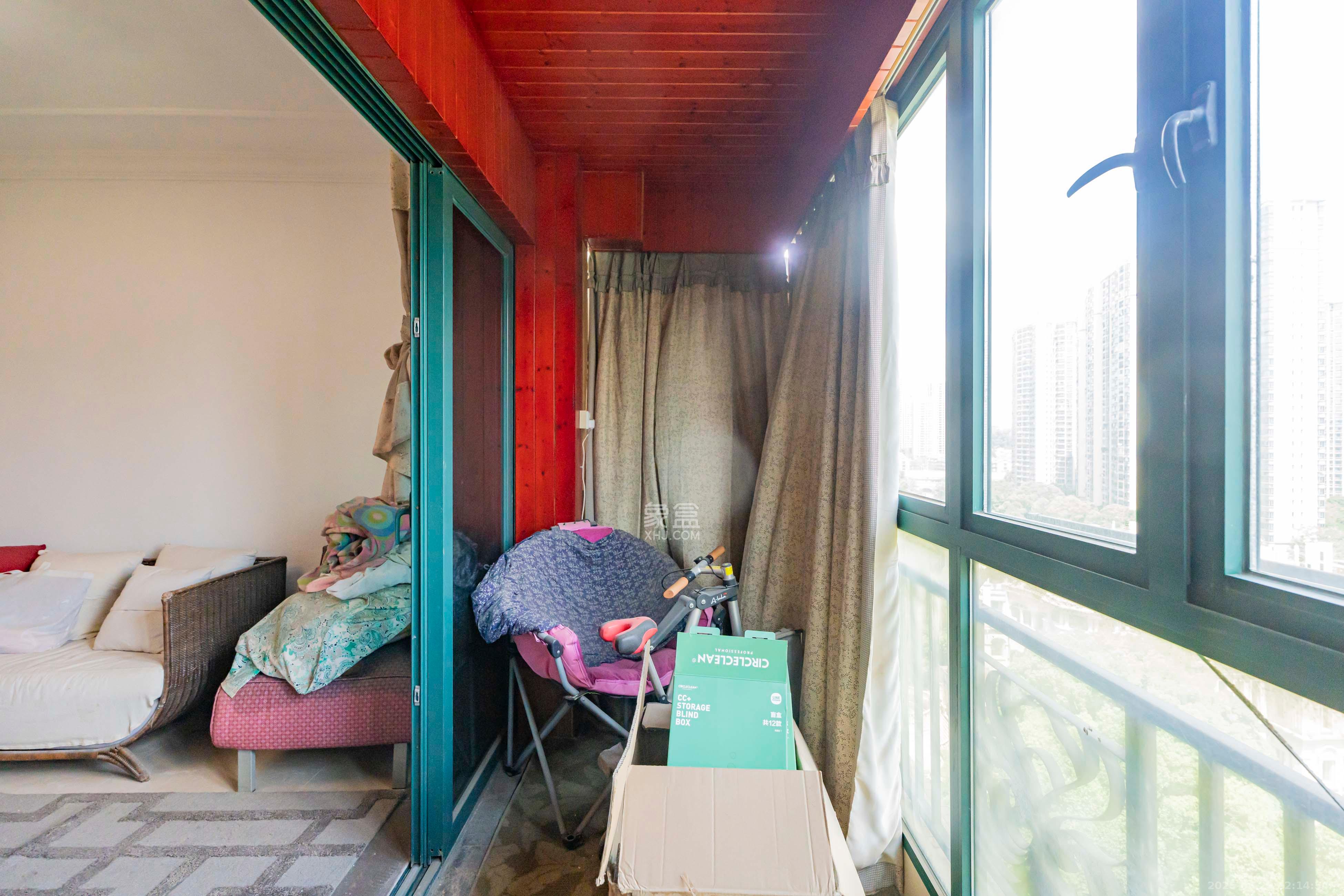 恒大雅苑 3室2厅1卫 86.0万 恒大雅苑 3室2厅1卫 86.0万阳台