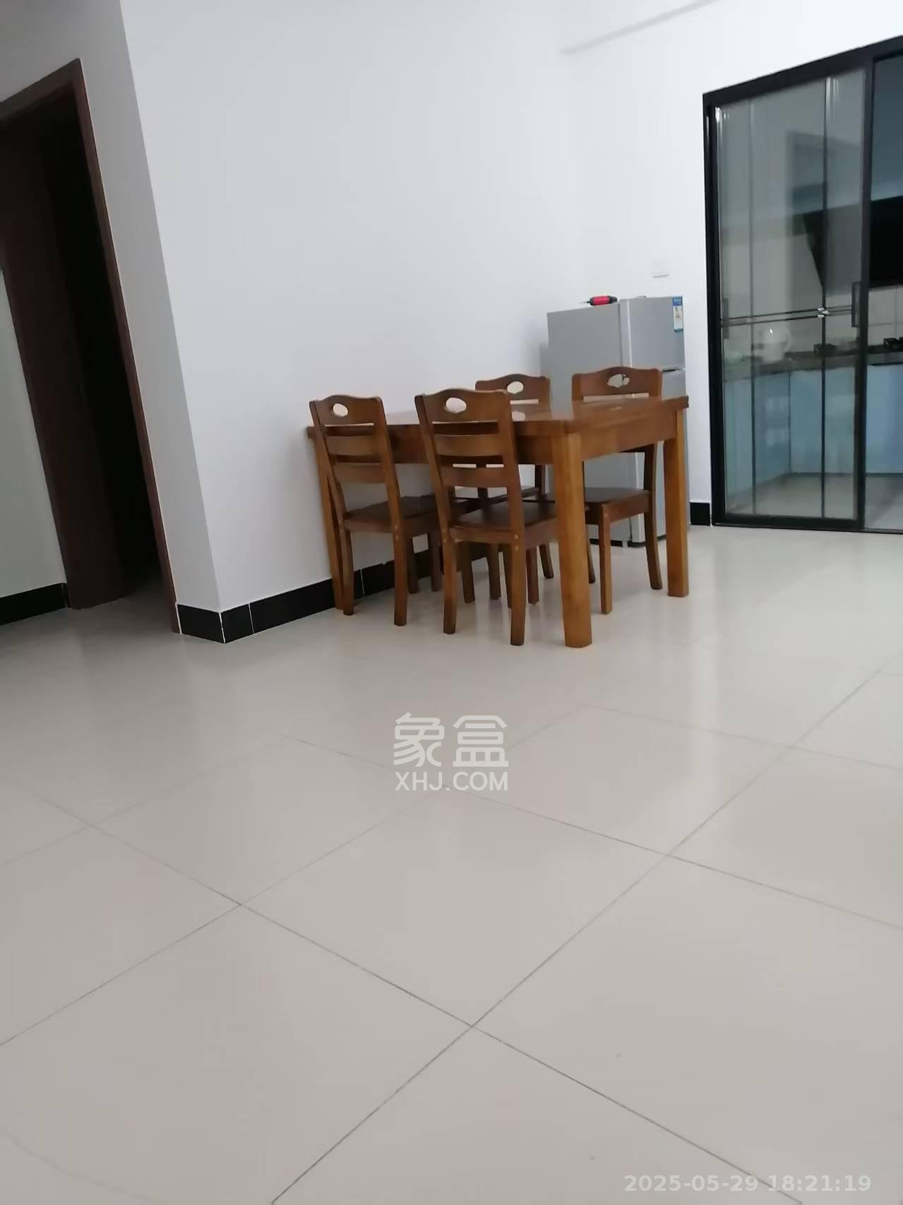方略学府佳境  2室2厅1卫   2000.00元/月室内图